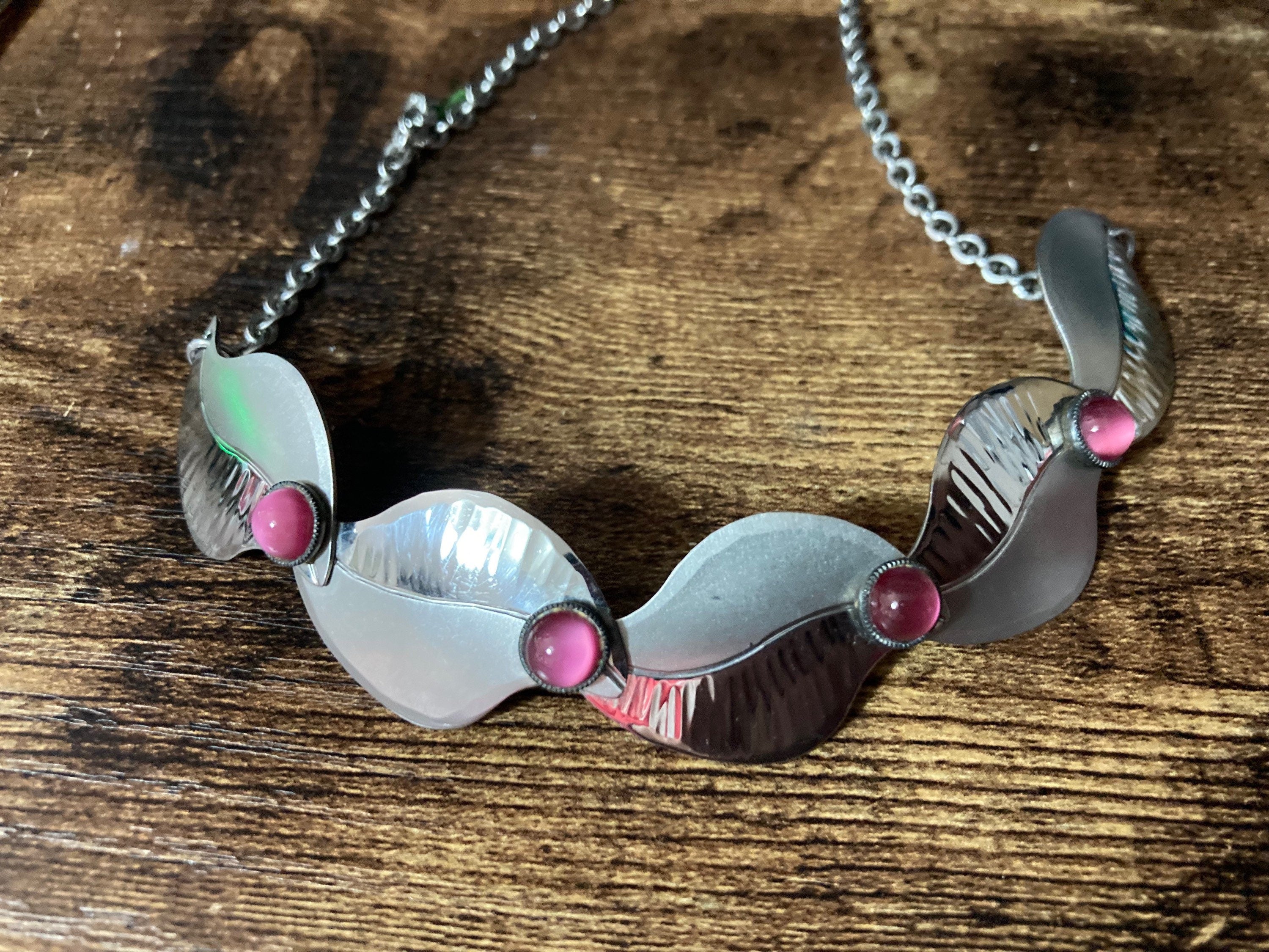 Petite 37cm modernist silver stainless steel choker necklace central pink cabochons