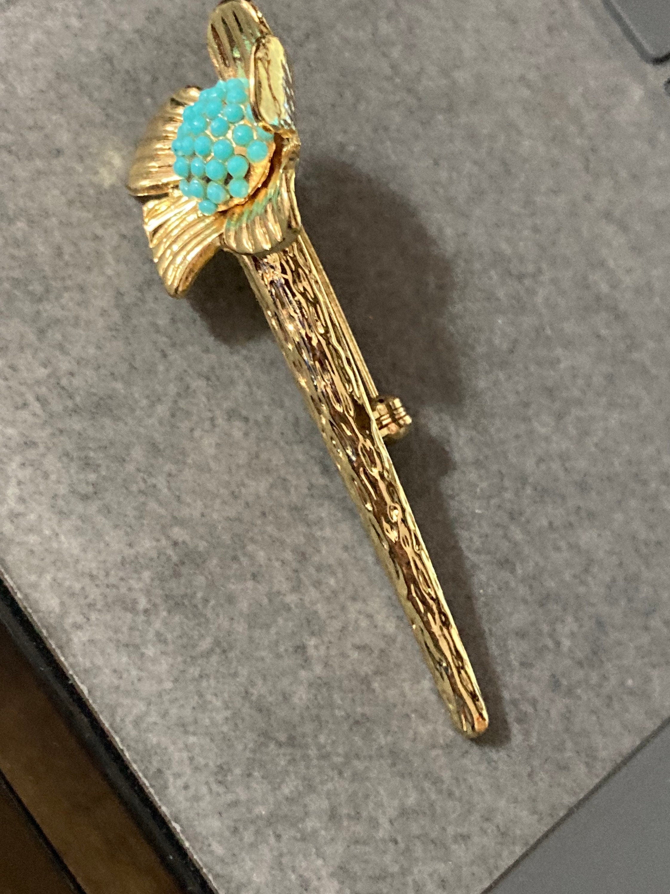 turquoise beaded abstract floral posy brooch 1960s vintage modernist gold tone