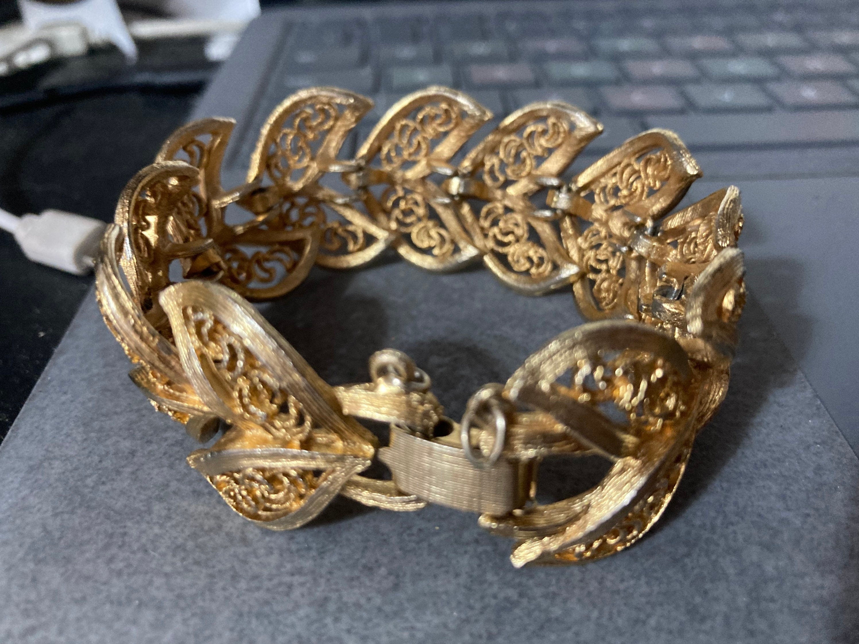 textured leaf bracelet 1970s modernist period Vintage gold tone
