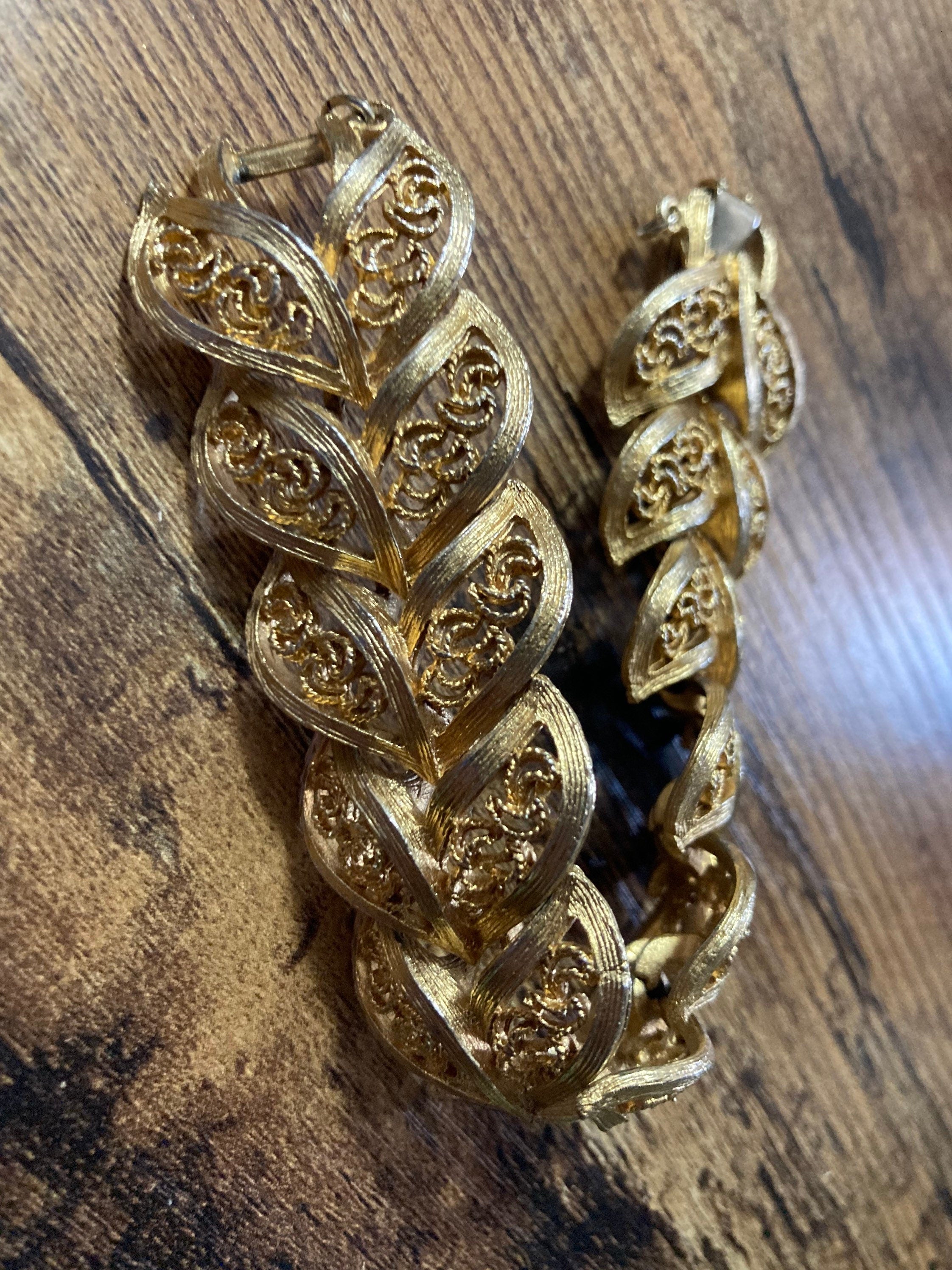 textured leaf bracelet 1970s modernist period Vintage gold tone