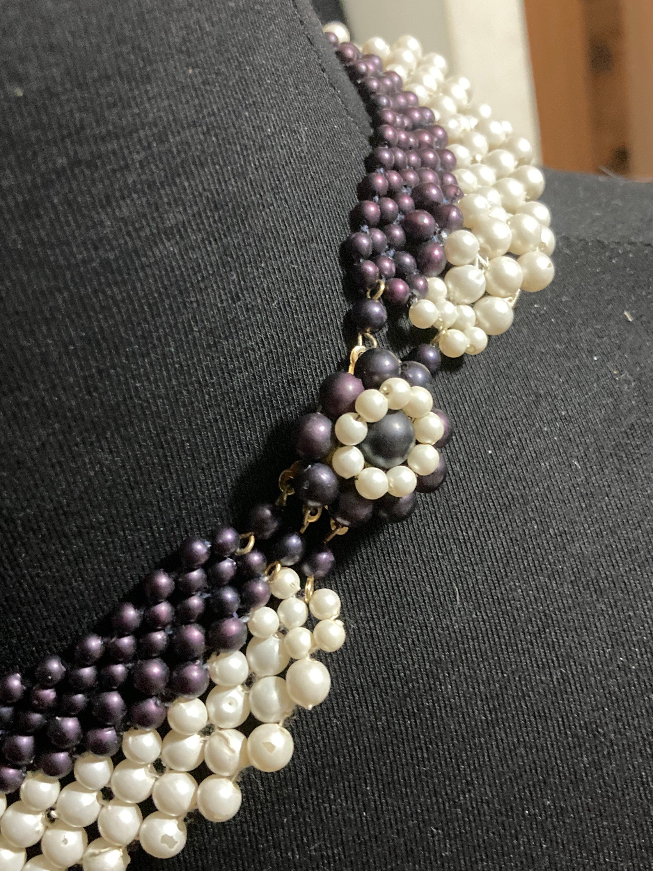 Navy Blue and White faux pearl choker 1950s 45cm
