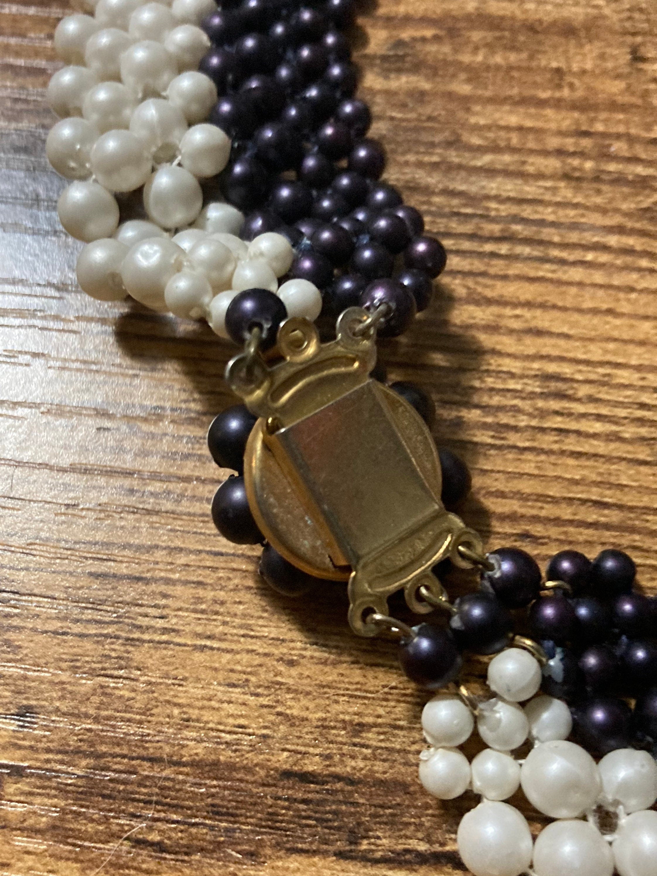 Navy Blue and White faux pearl choker 1950s 45cm
