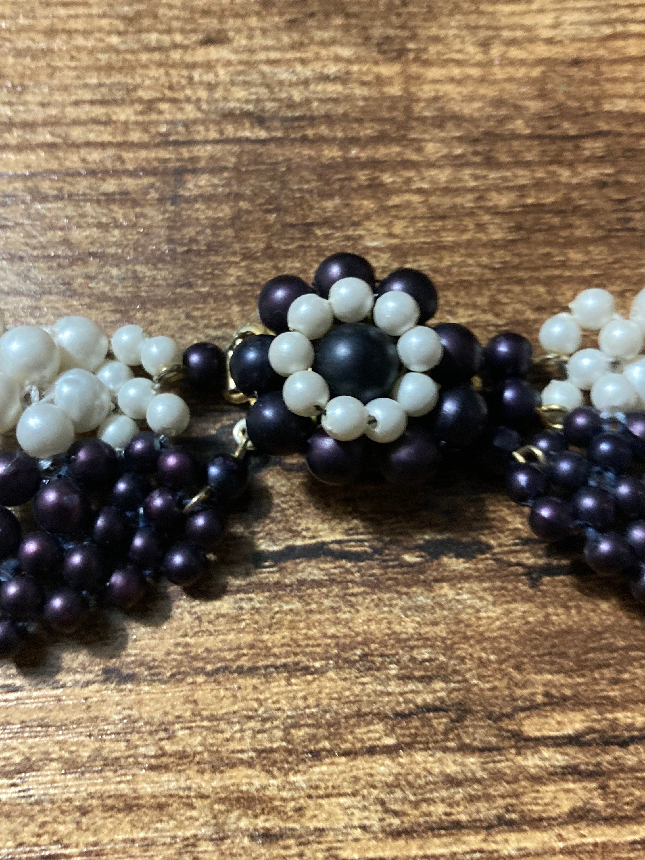 Navy Blue and White faux pearl choker 1950s 45cm