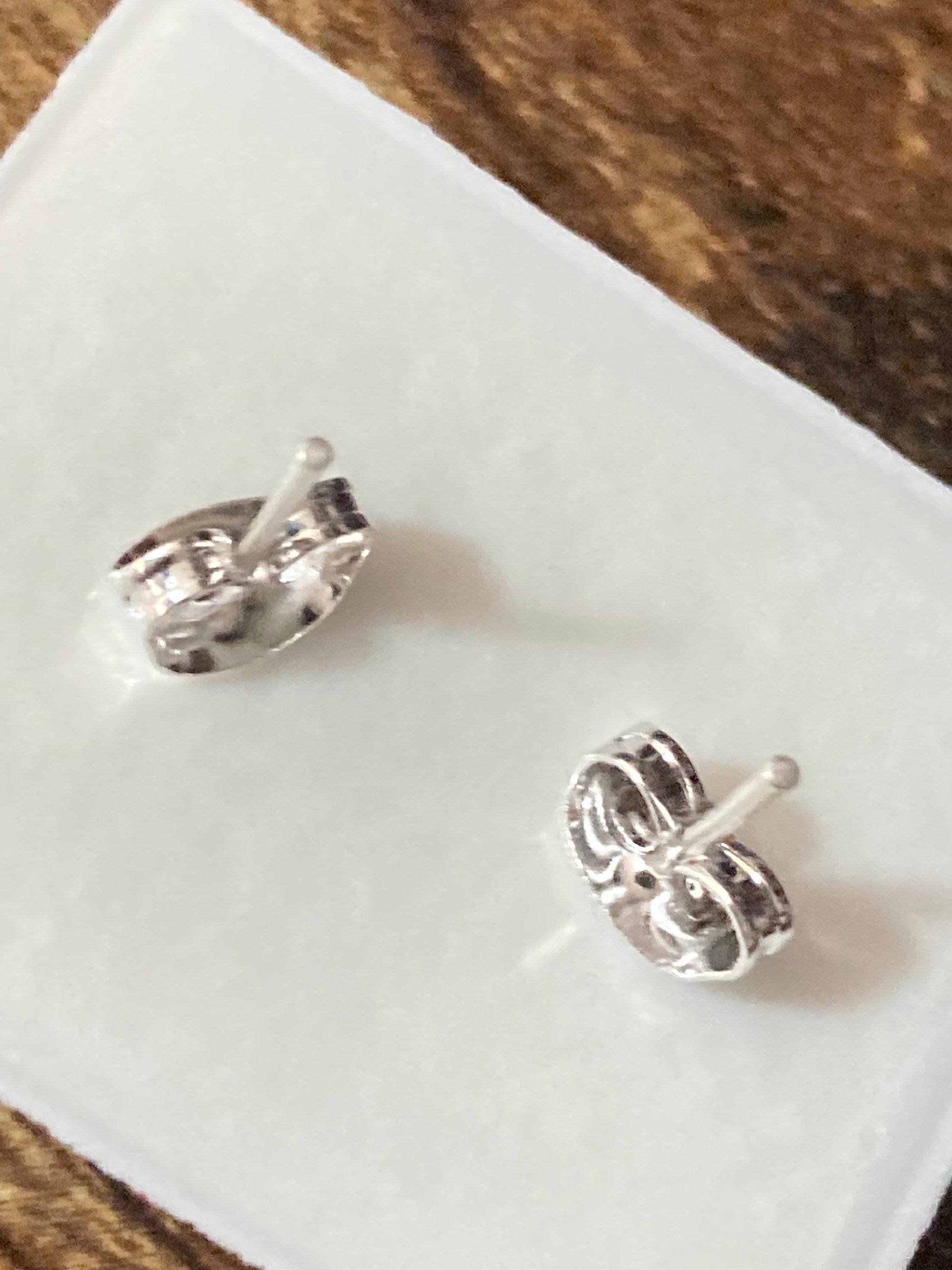 Plain square 8mm clear crystal diamanté stud earrings silver plated