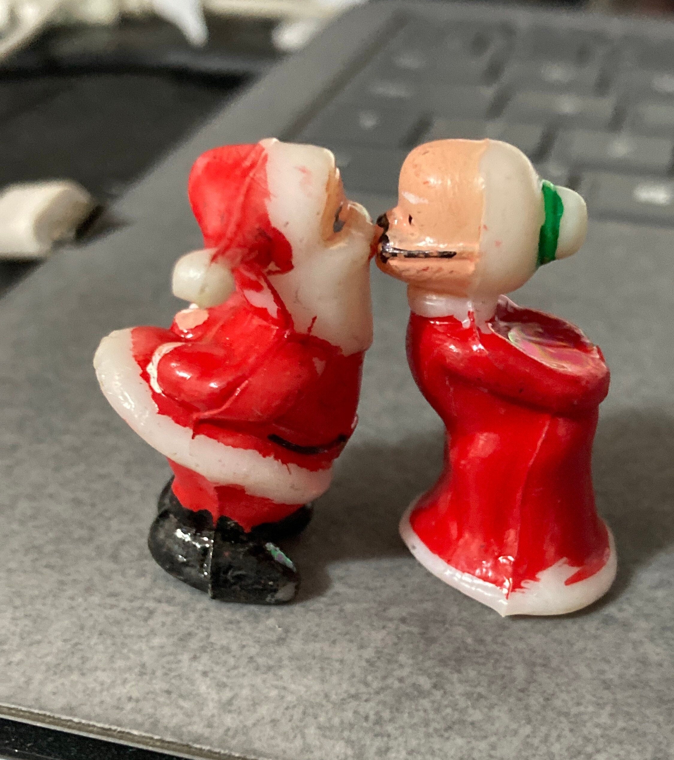 Vintage Mr & Mrs Santa Claus Kissing Cake Topper