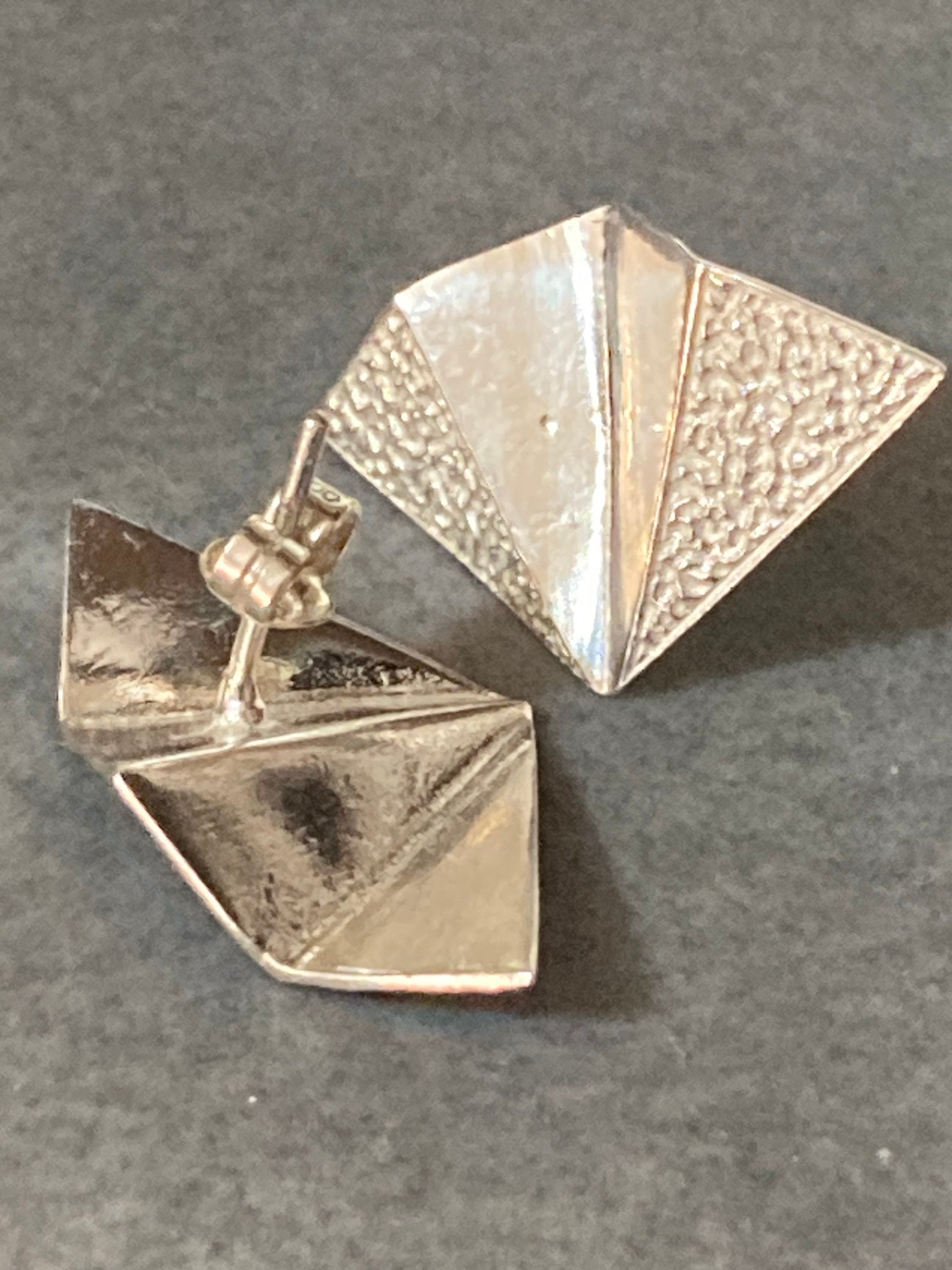 2cm 925 sterling silver folded fan stud earrings for pierced ears