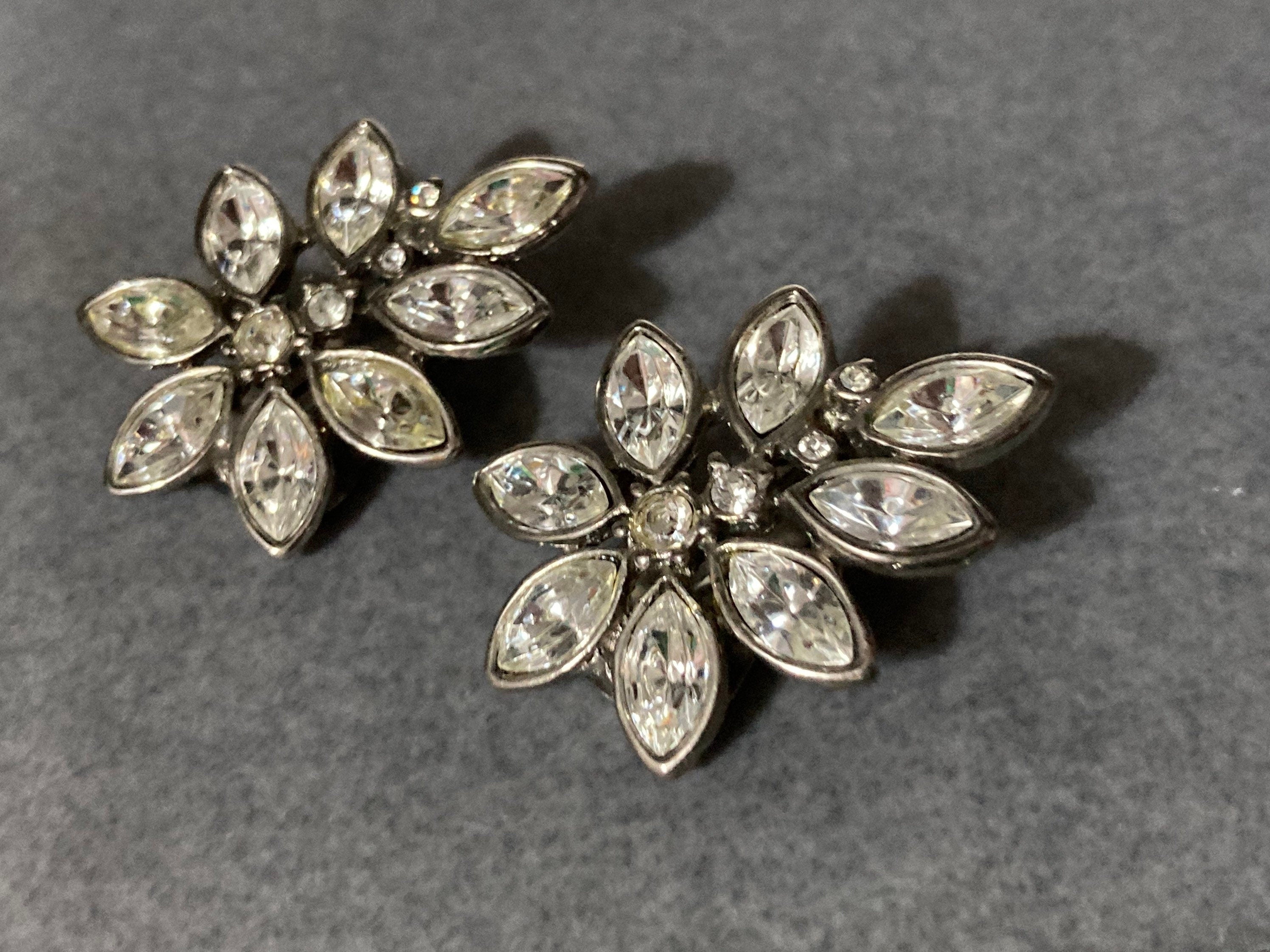 Vintage sparkly bridal Clip On Earrings Diamanté paste Studs