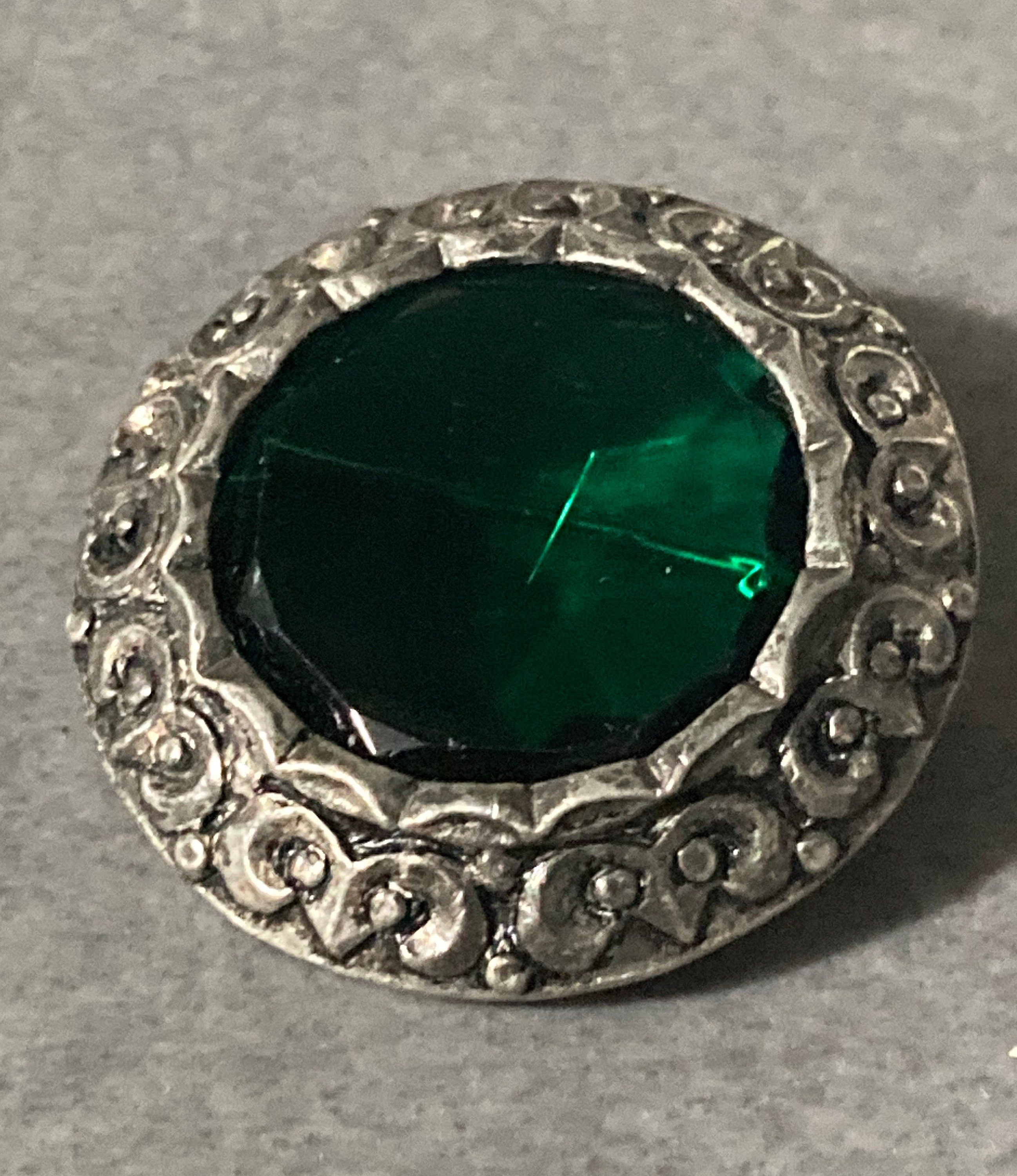Vintage silver tone Celtic chunky emerald glass brooch