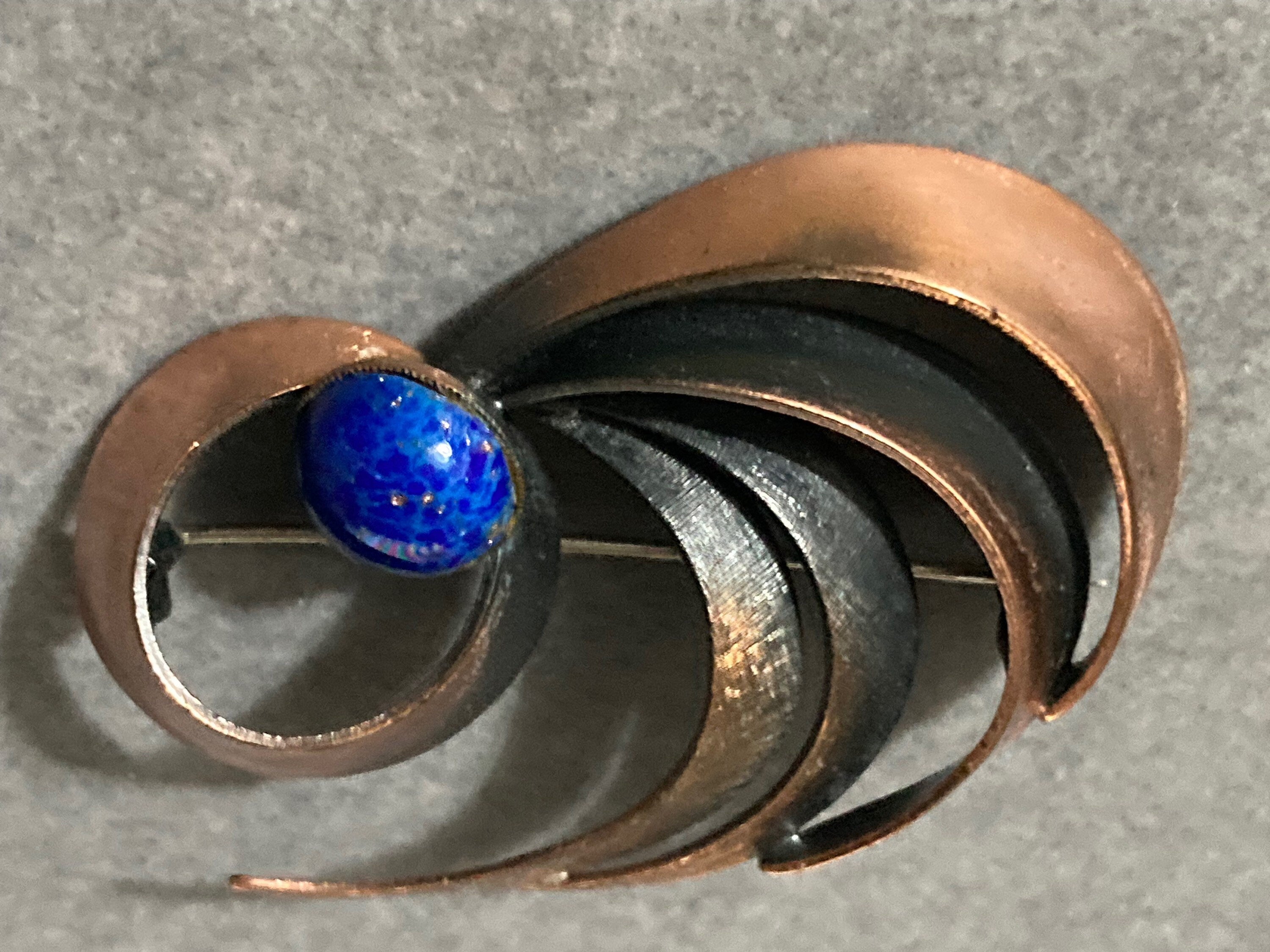 Vintage copper faux Lapis Lazuli brooch with roll clasp 1960s