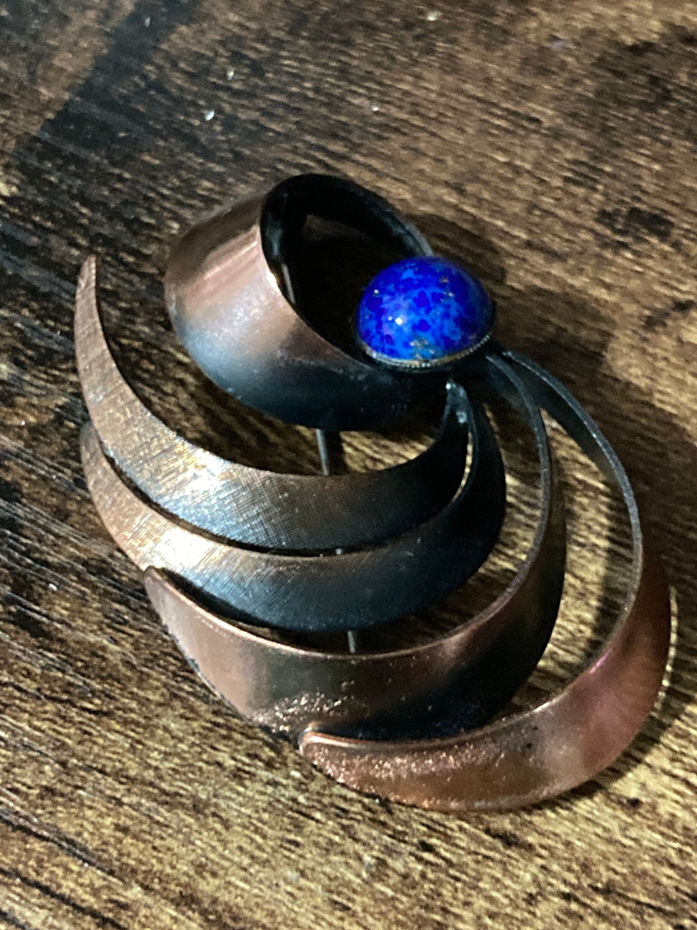 Vintage copper faux Lapis Lazuli brooch with roll clasp 1960s