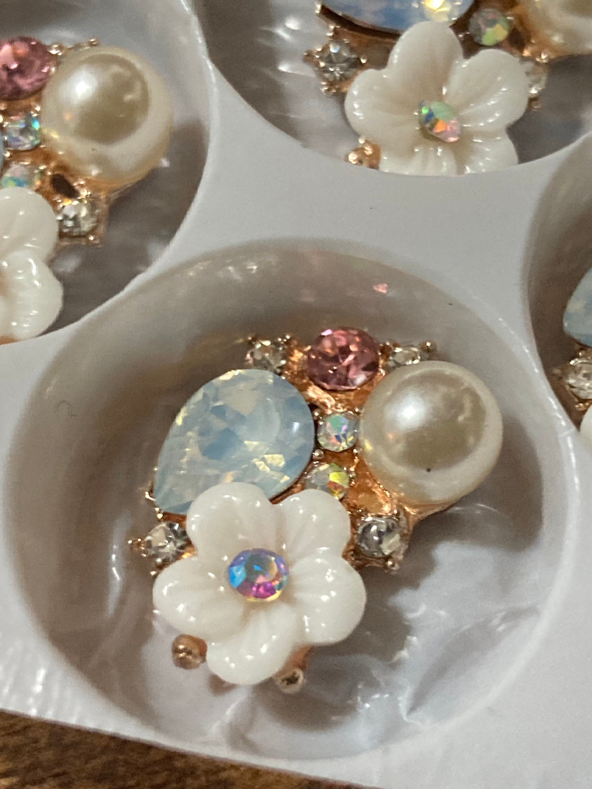 Pack 5 pieces Rhinestone crystal sew on glue craft embellishment button Pearl opaline and pink stones