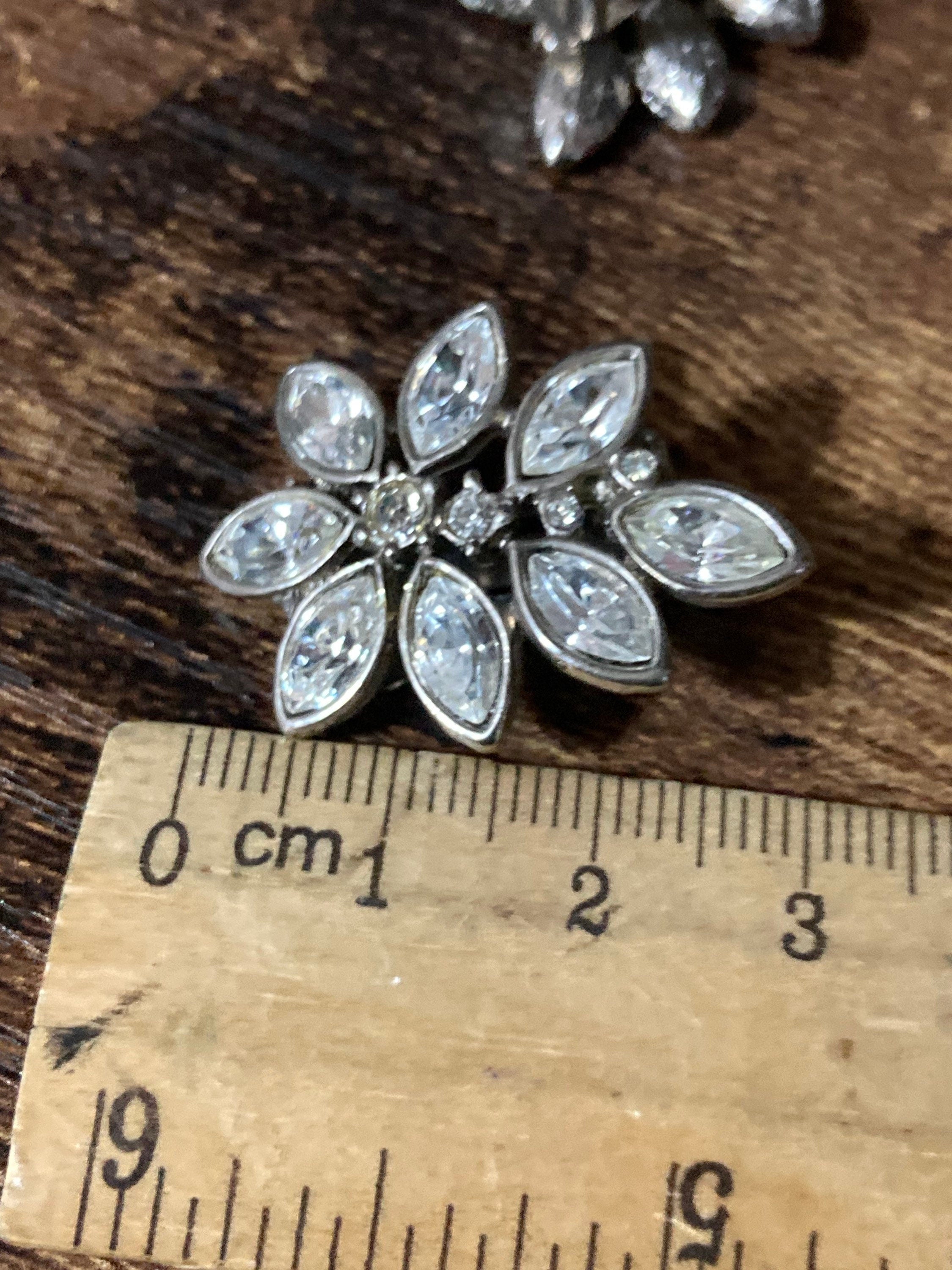 Vintage sparkly bridal Clip On Earrings Diamanté paste Studs