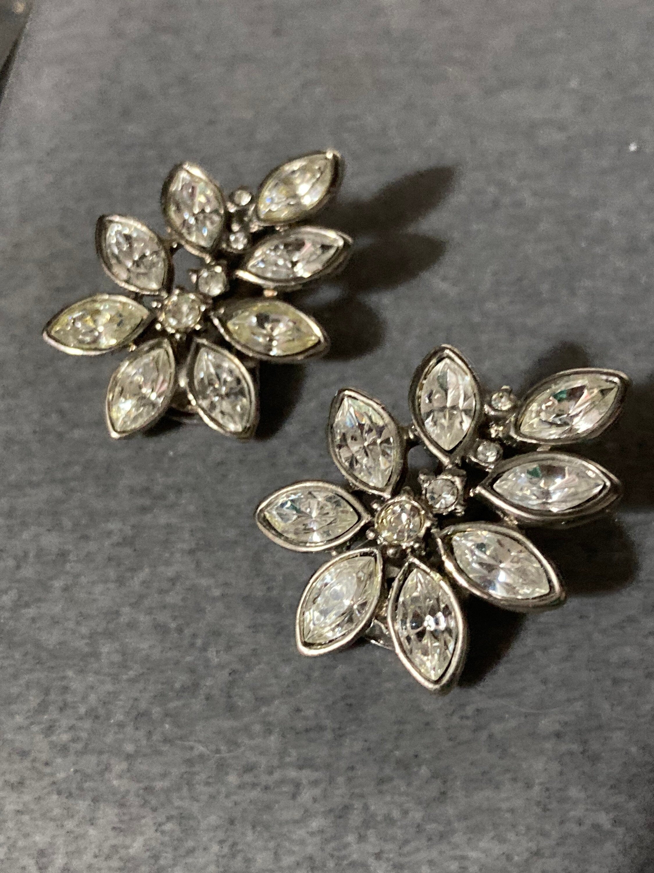 Vintage sparkly bridal Clip On Earrings Diamanté paste Studs