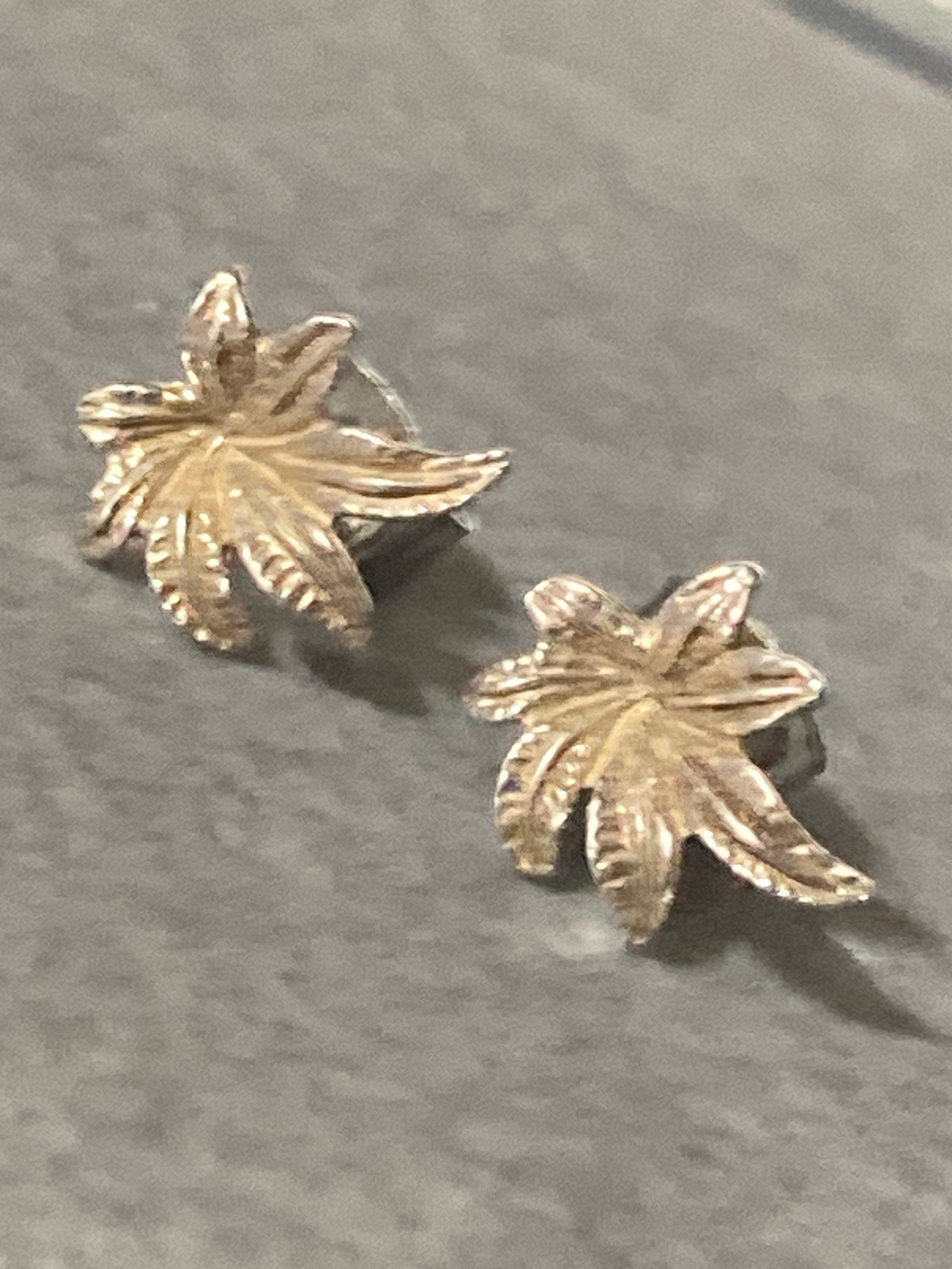 925 Sterling silver star leaf earrings Small 10mm