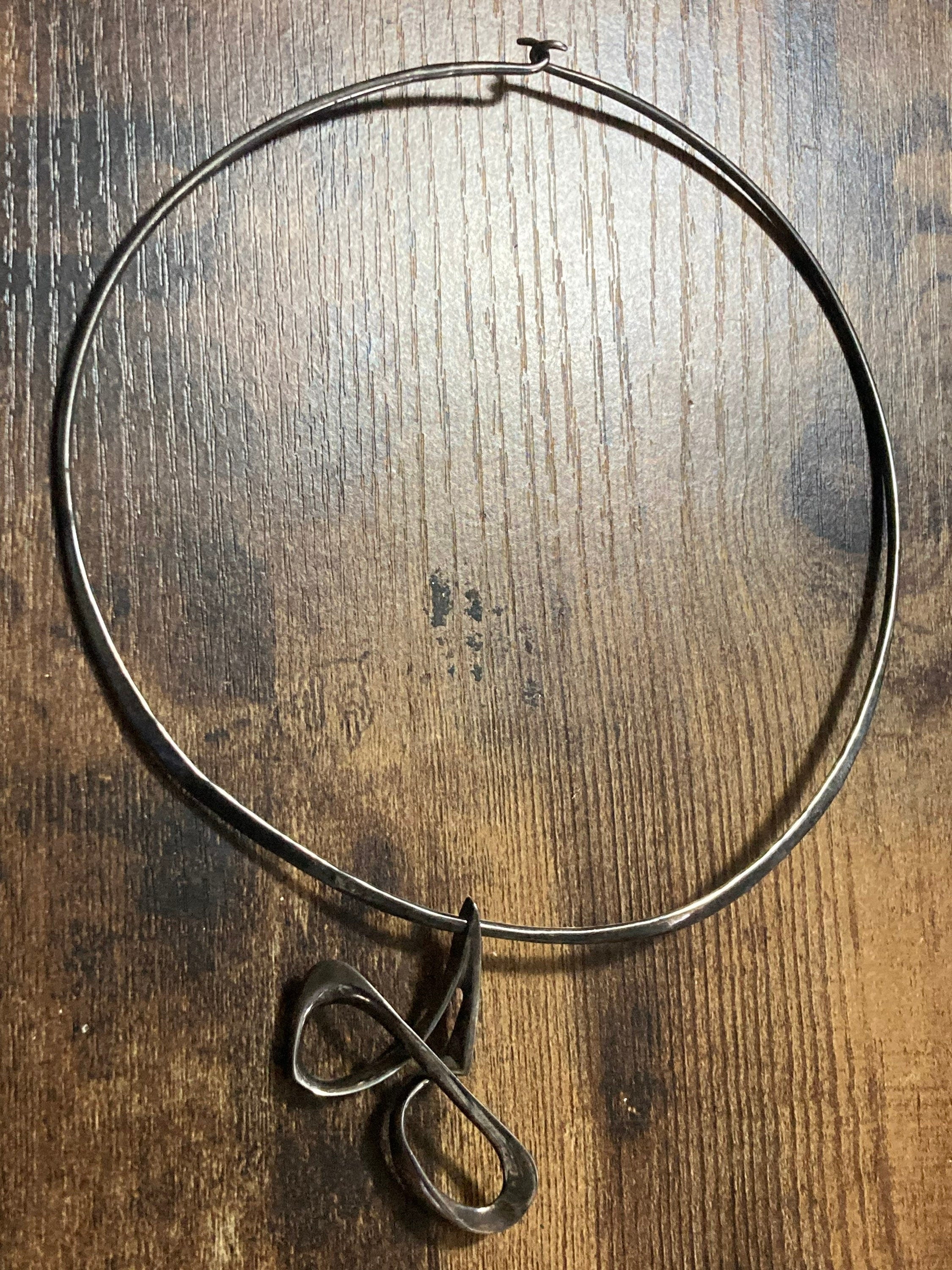 925 sterling silver chunky solid choker with modernist abstract pendant 32grams