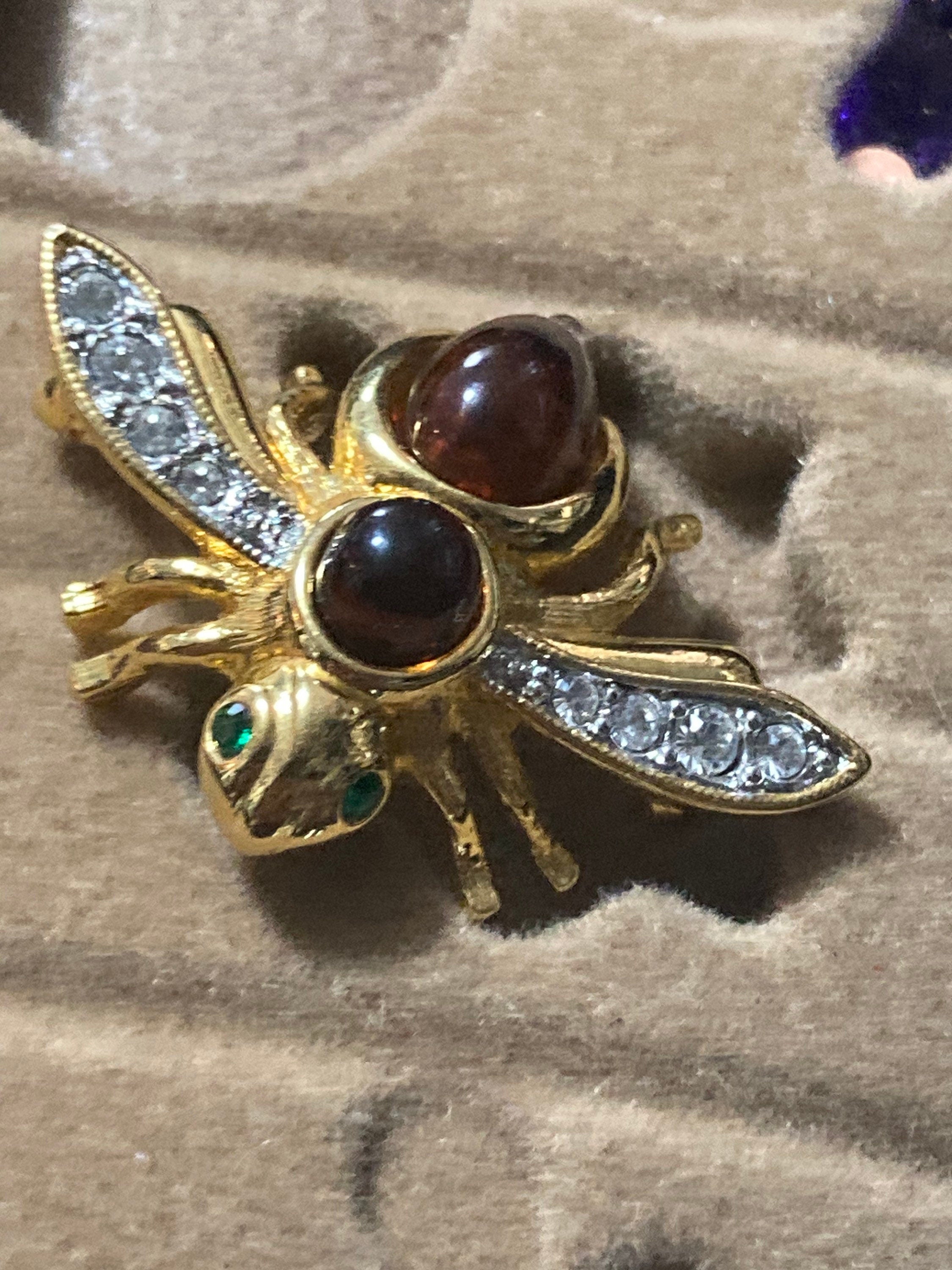 Joan rivers interchangeable gold plated diamanté bee brooch with gemstones