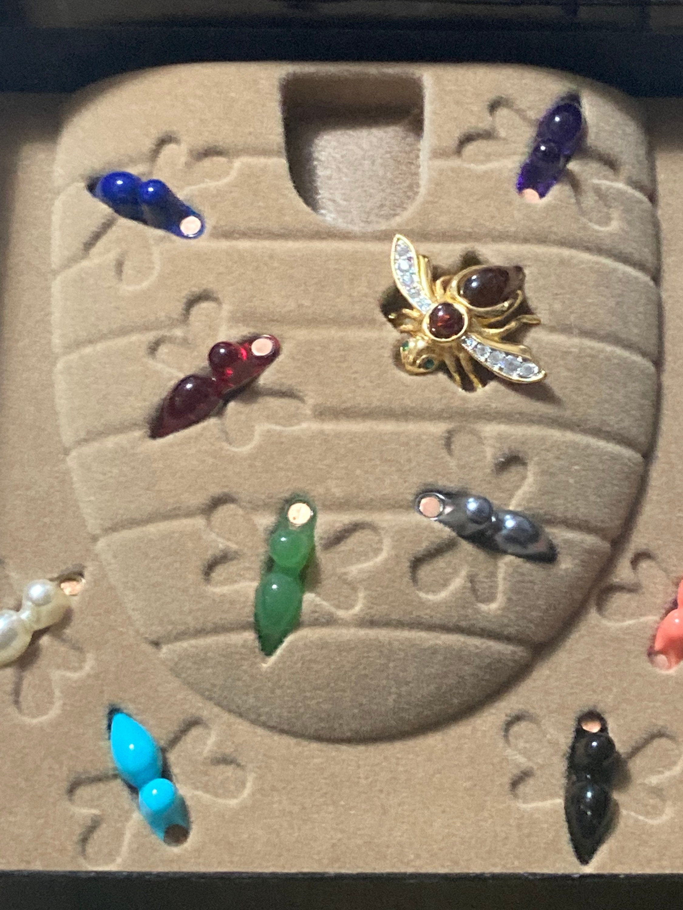 Joan rivers interchangeable gold plated diamanté bee brooch with gemstones