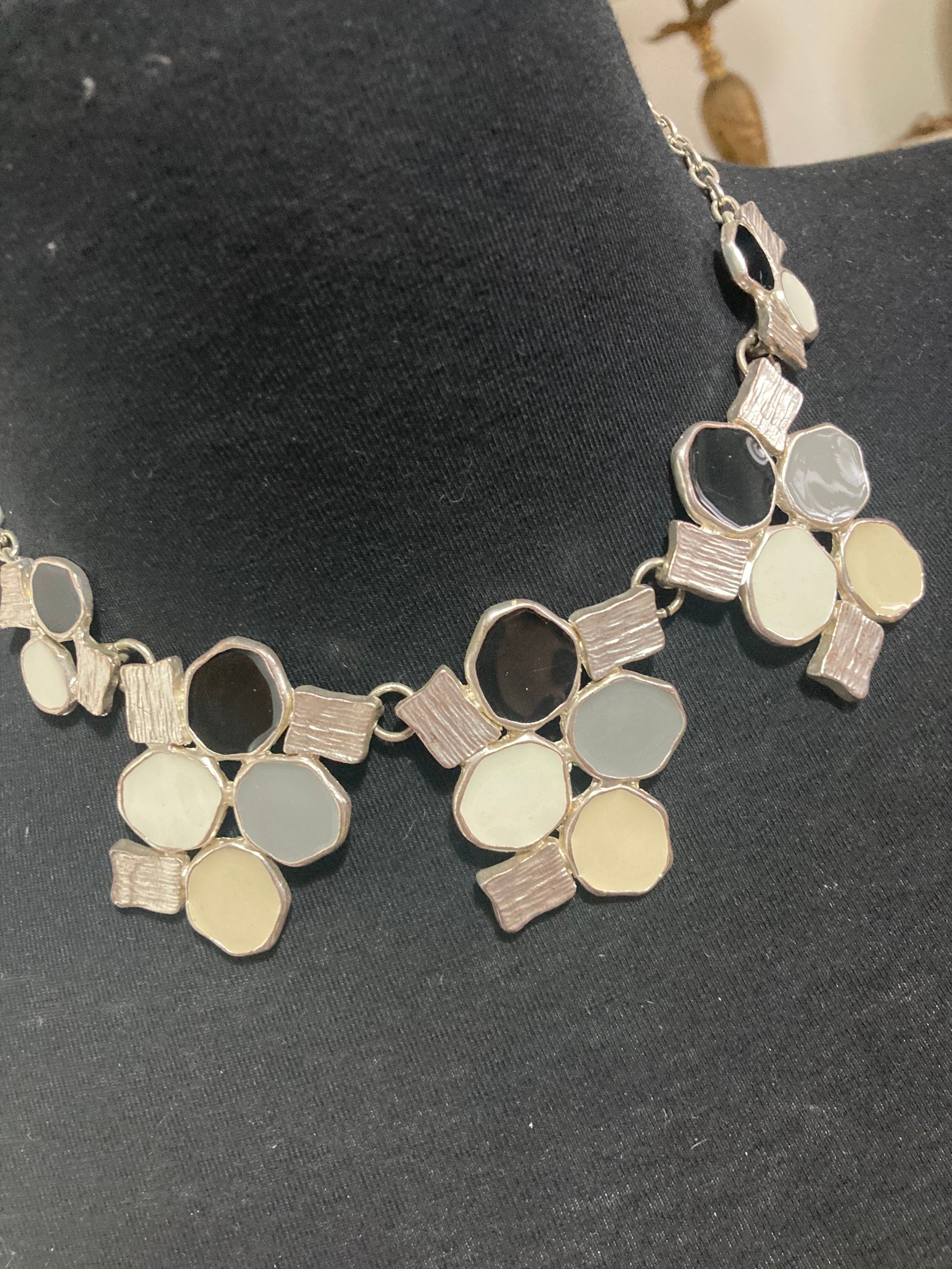 Vintage Signed Dolce Vita silver tone grey panel link bib necklace Paris France Designer