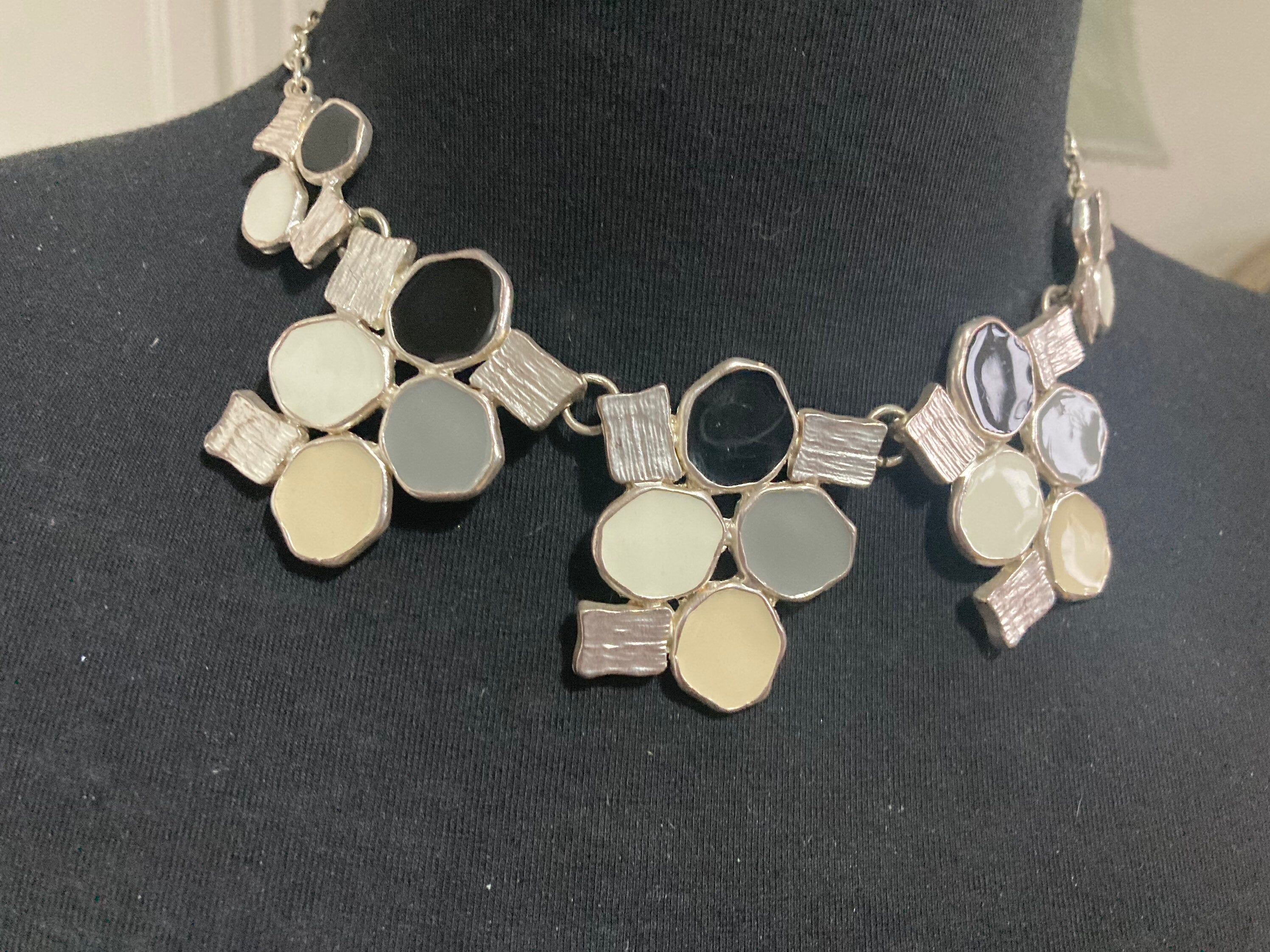 Vintage Signed Dolce Vita silver tone grey panel link bib necklace Paris France Designer