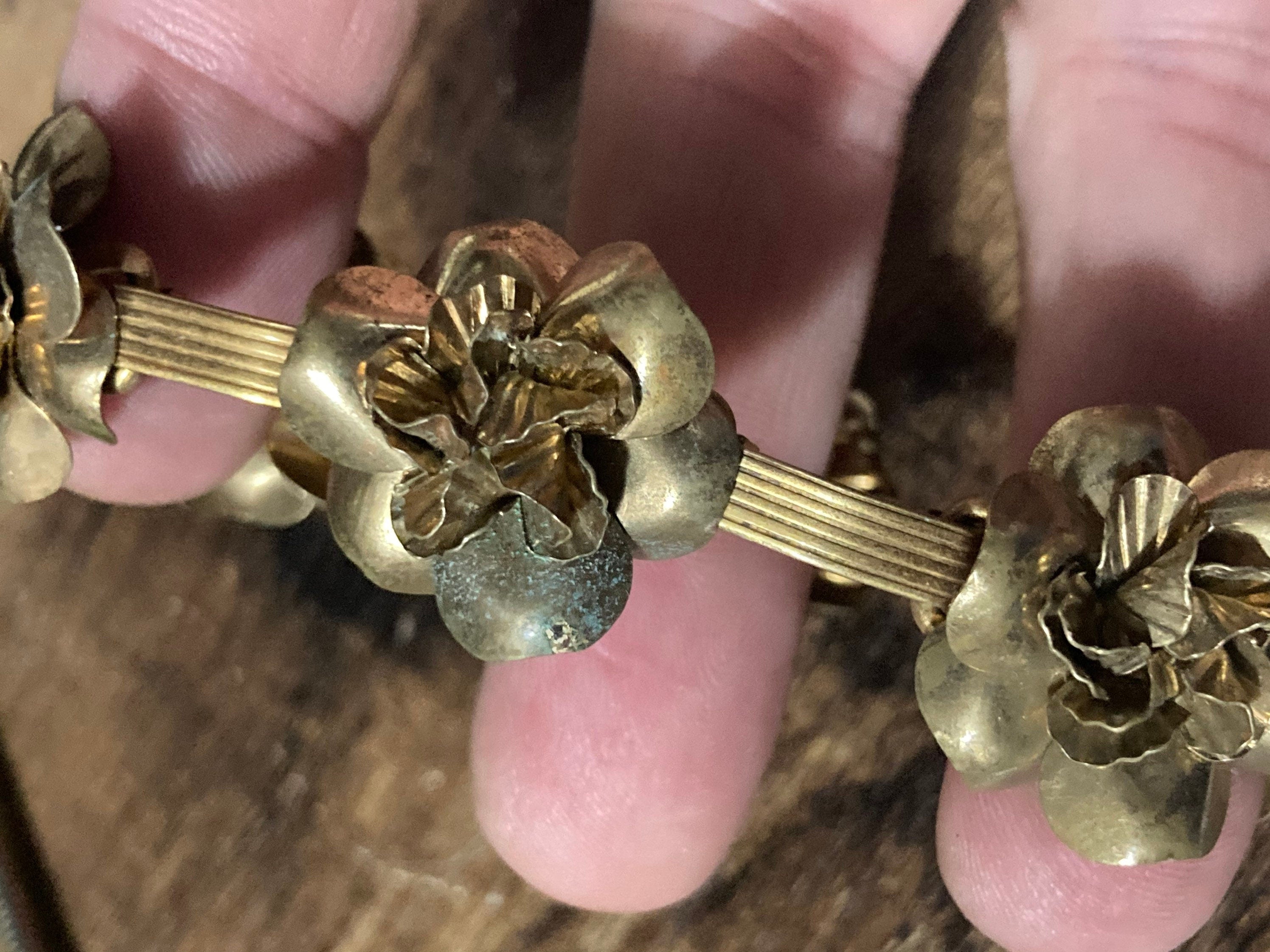 18cm Czech gilt brass metal floral panel link bracelet 1940s
