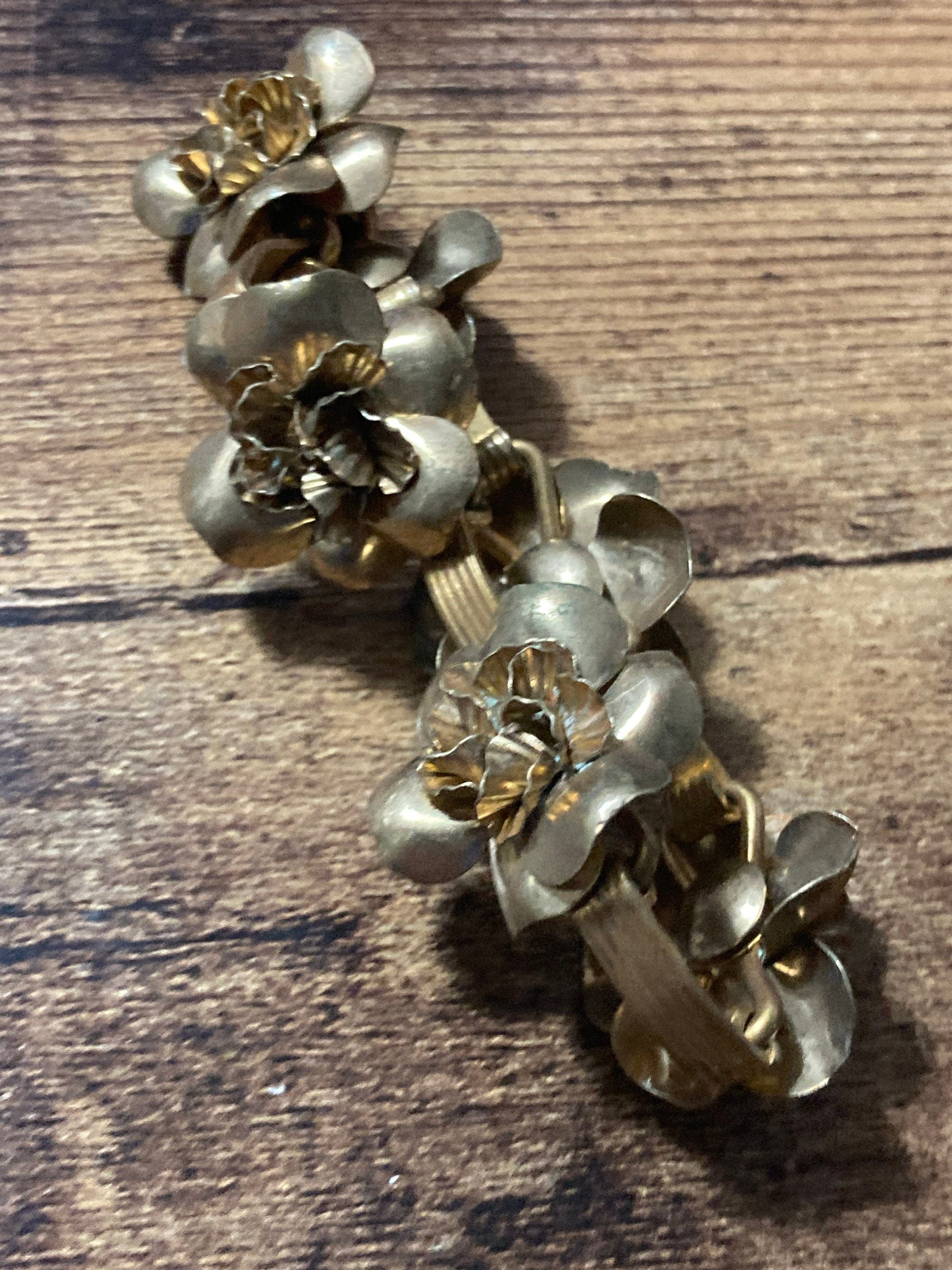 18cm Czech gilt brass metal floral panel link bracelet 1940s