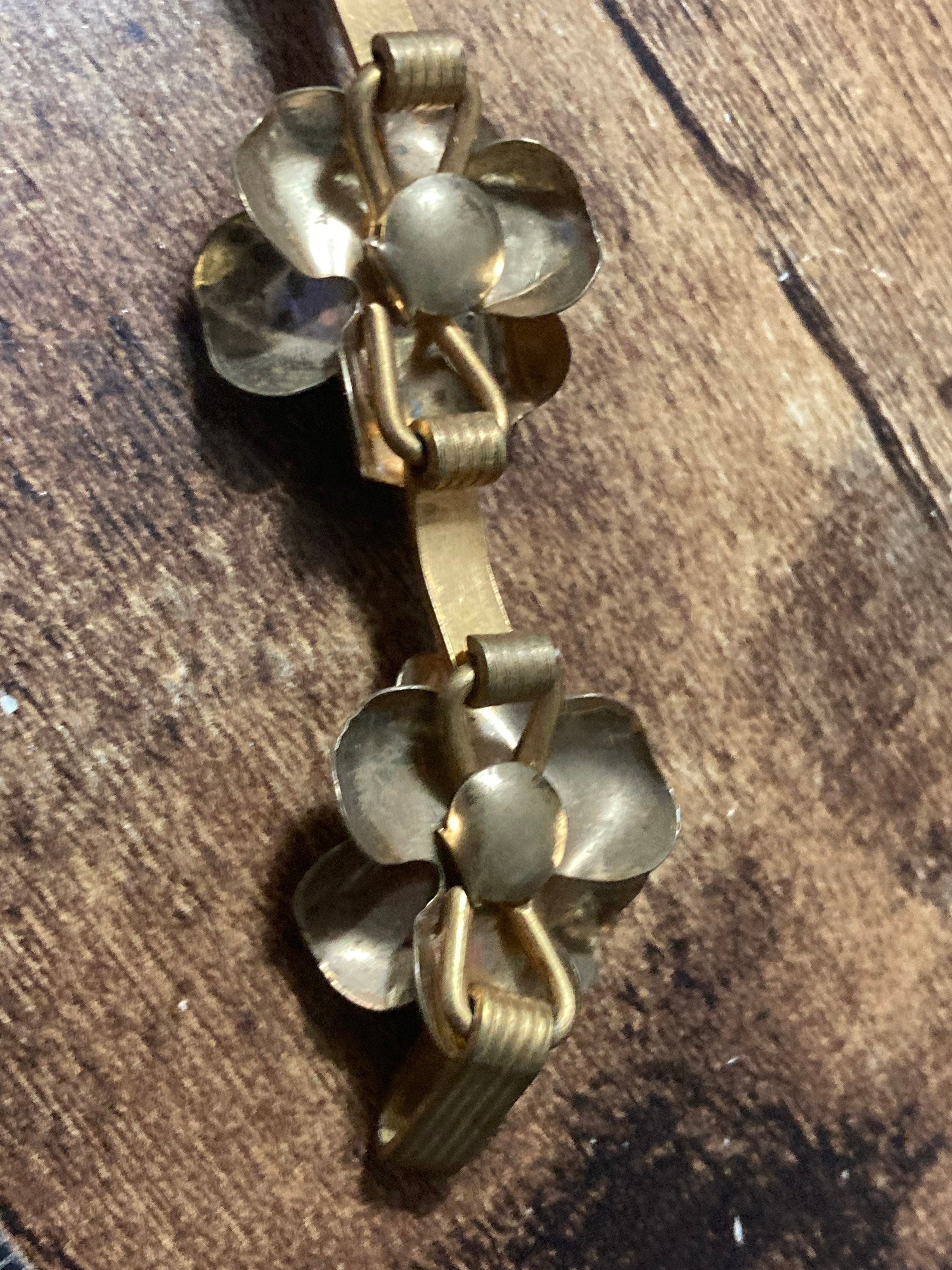 18cm Czech gilt brass metal floral panel link bracelet 1940s