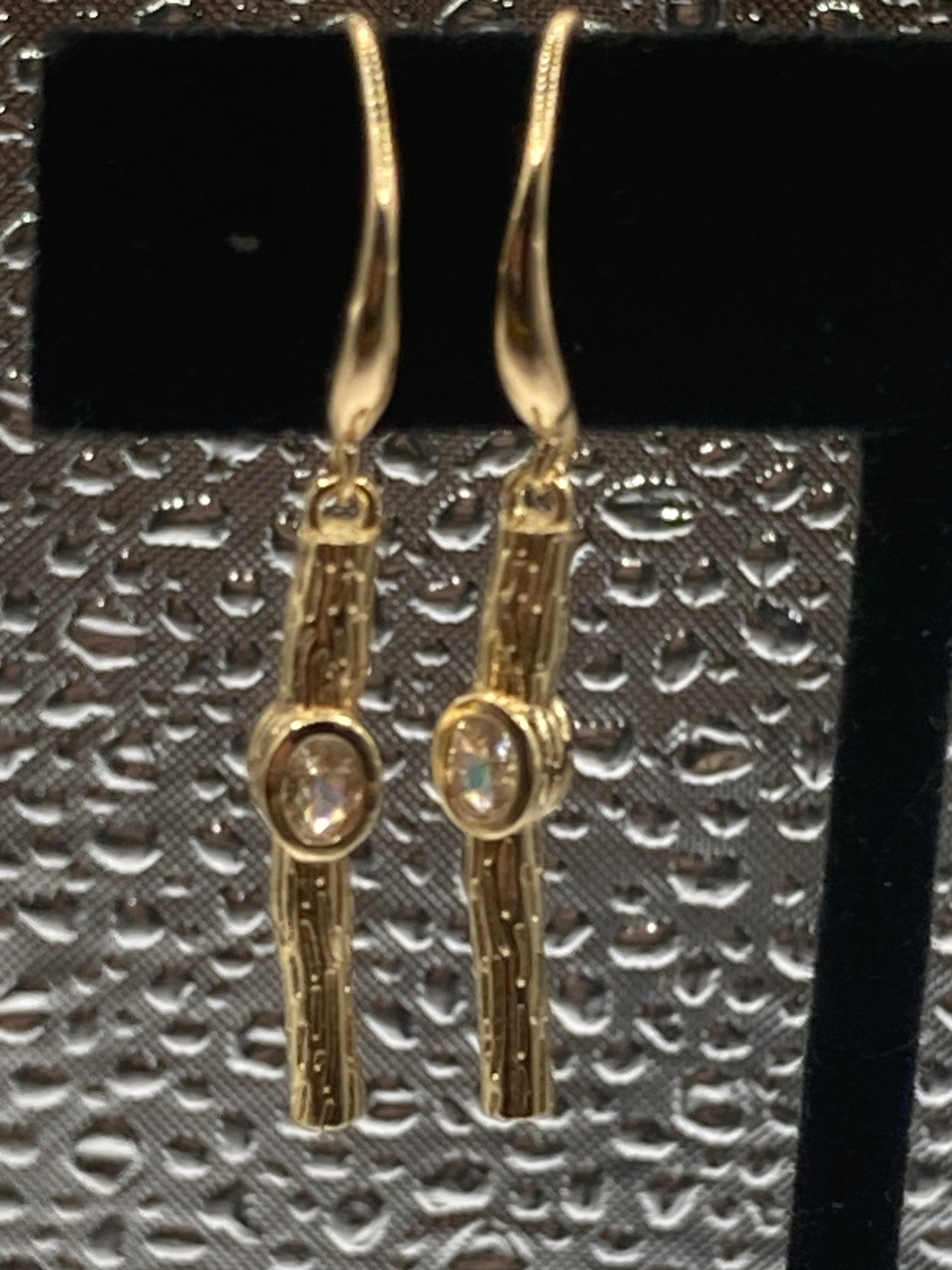 18k Gold plated crystal clear diamanté rhinestone drop bezel earrings