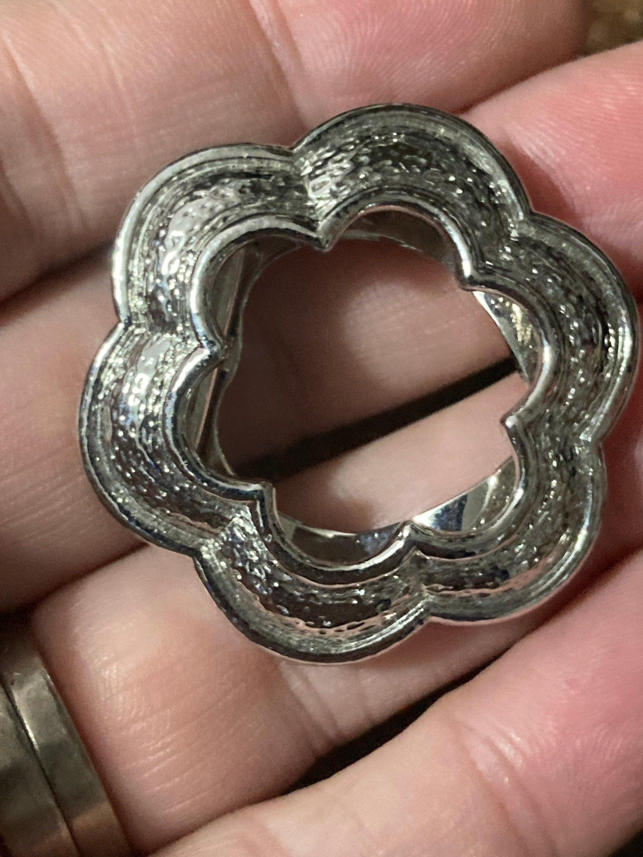 Vintage silver tone brutalist abstract scarf clip