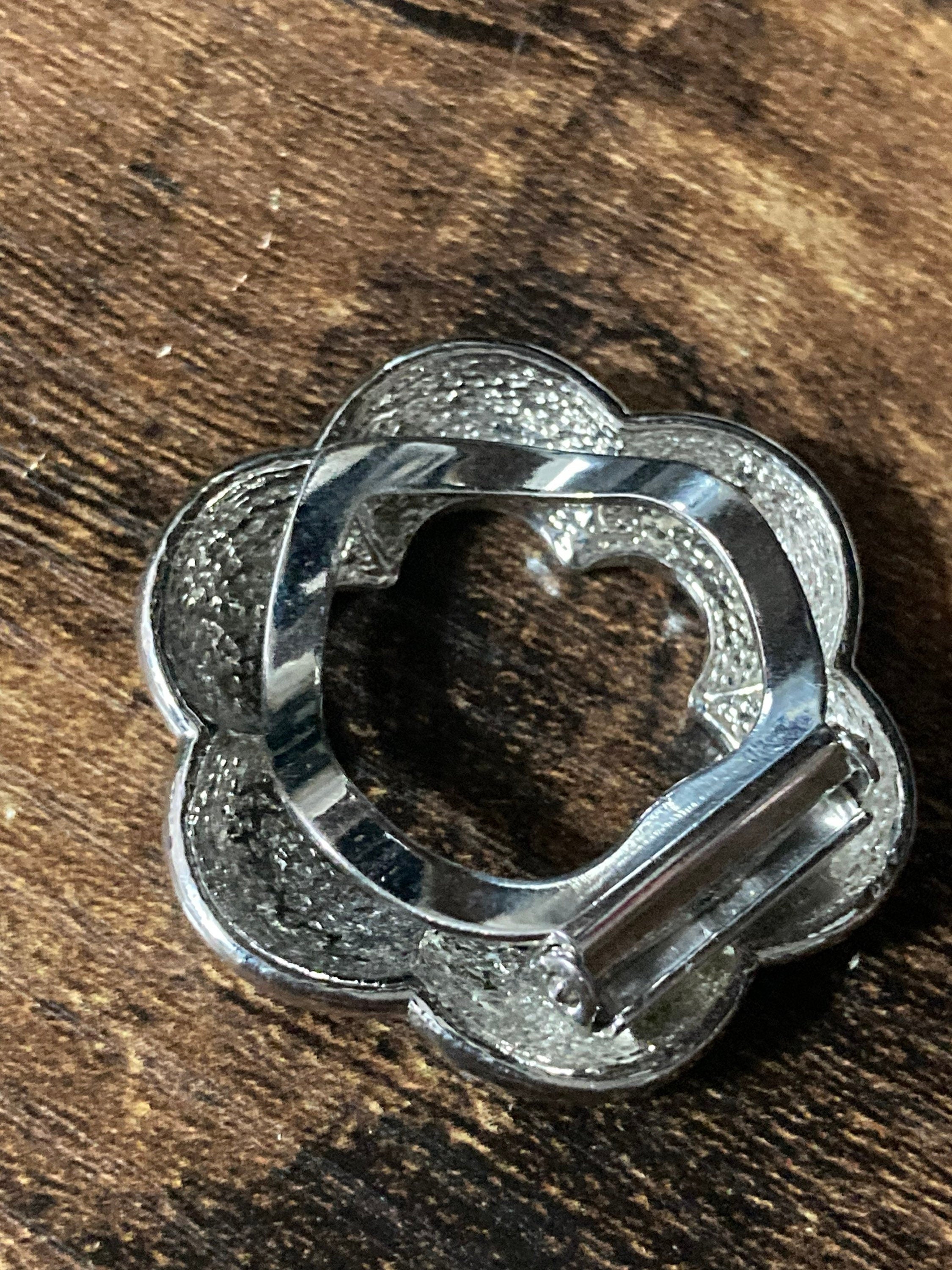 Vintage silver tone brutalist abstract scarf clip
