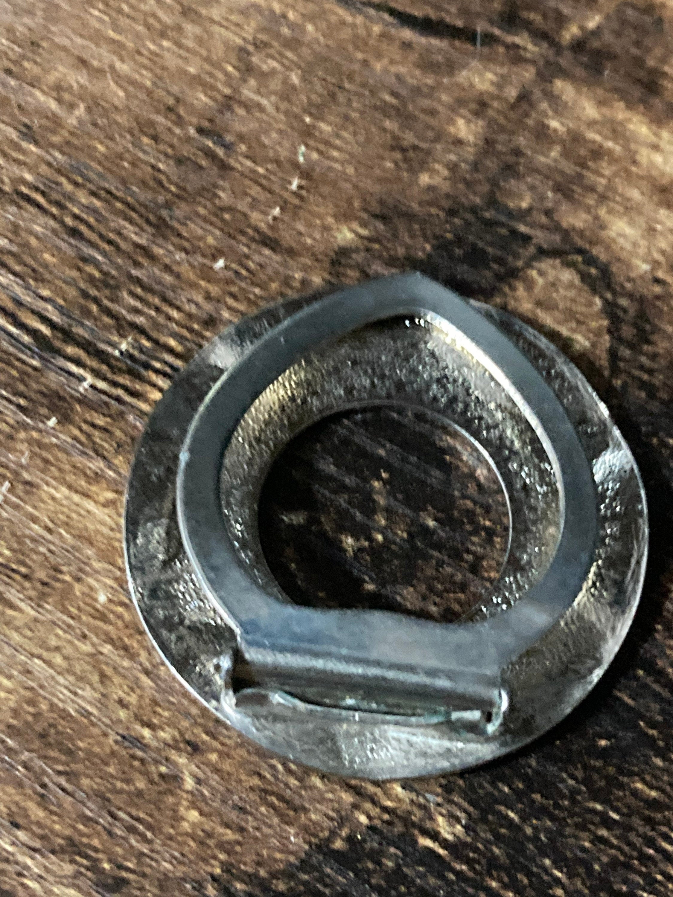 Vintage silver tone modernist abstract scarf clip