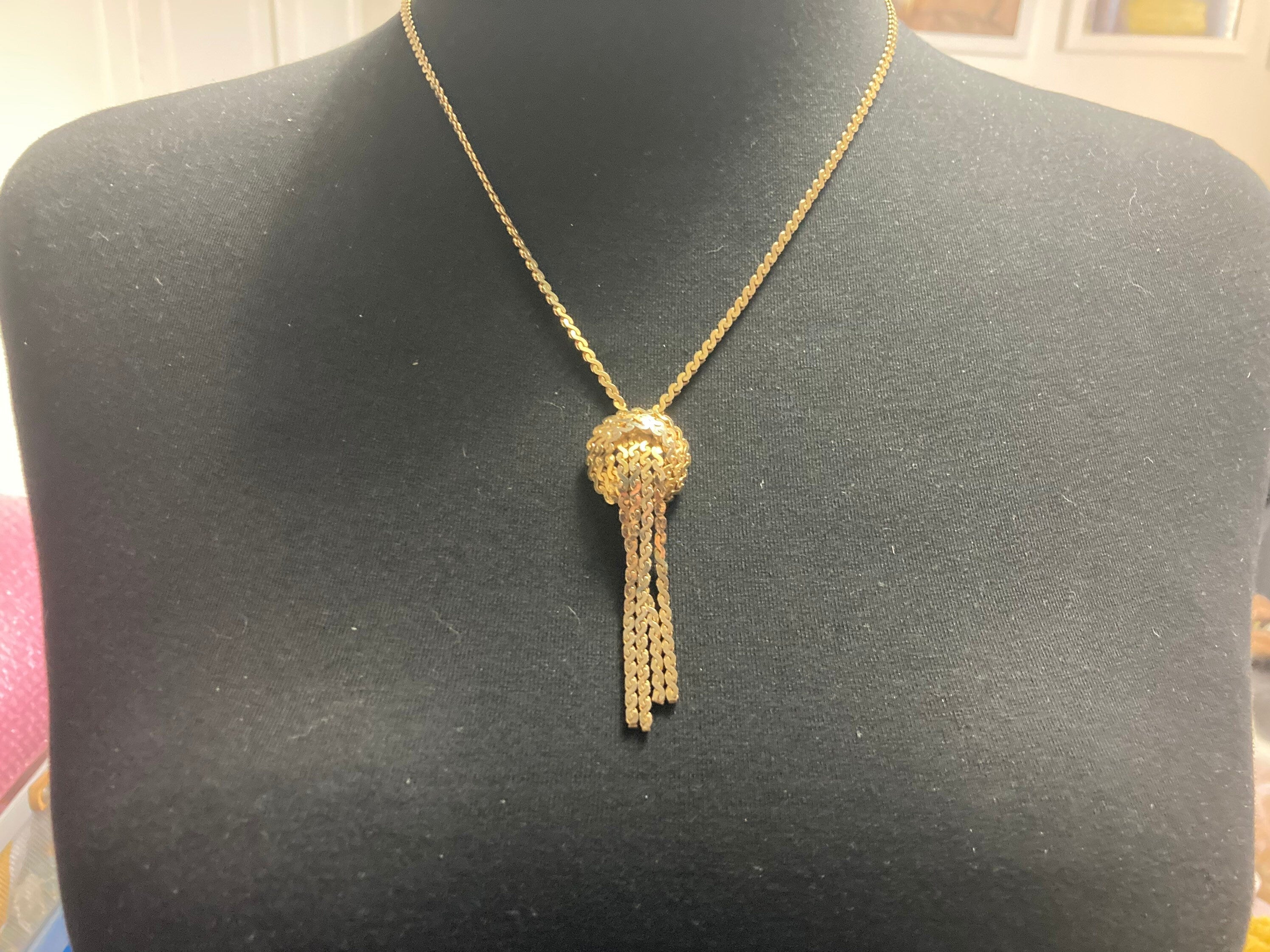Vintage gold tone mesh & chain long knot waterfall lariat necklace