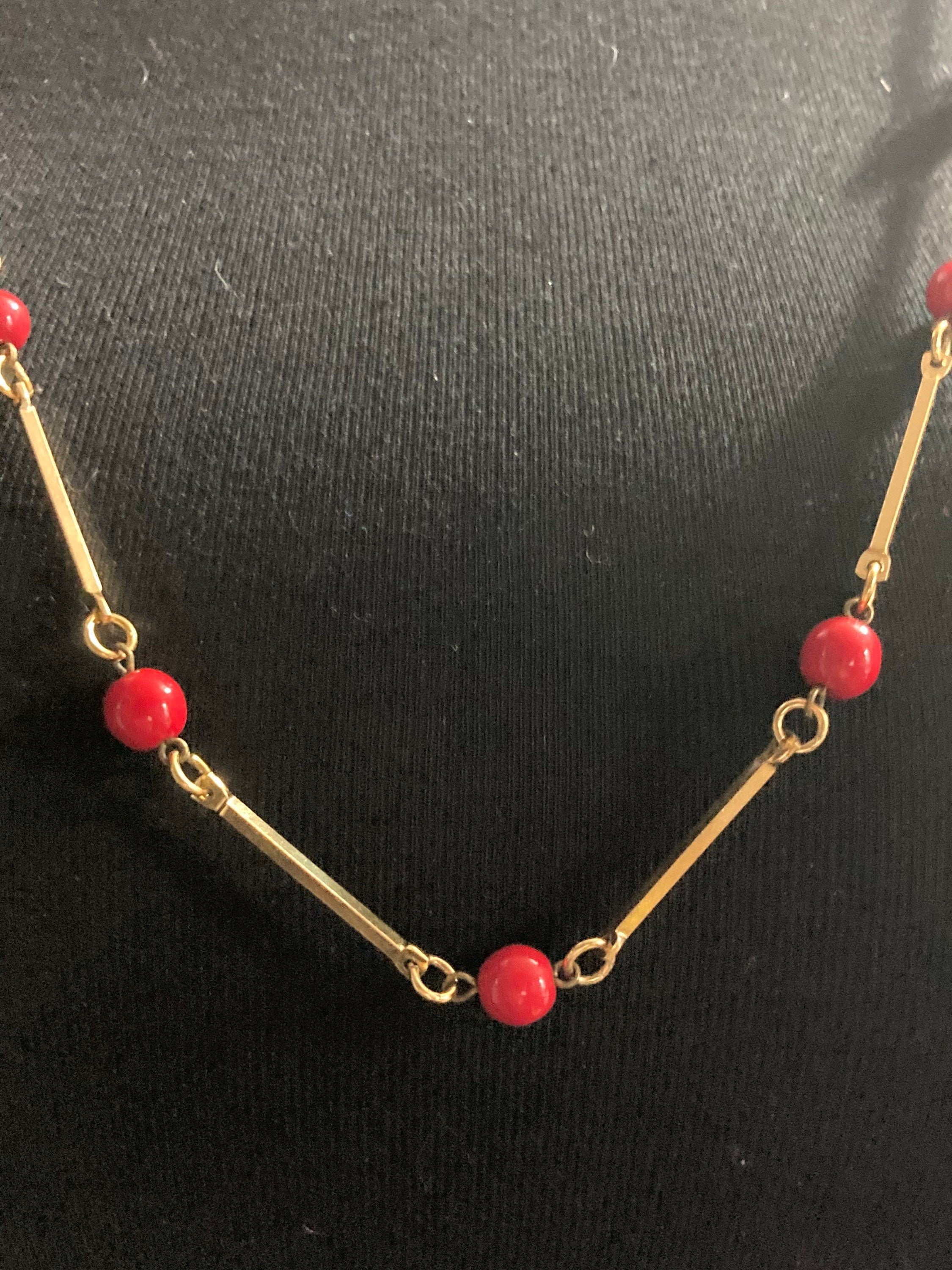 Vintage 83cm gold tone bar red glass beaded chain link station necklace