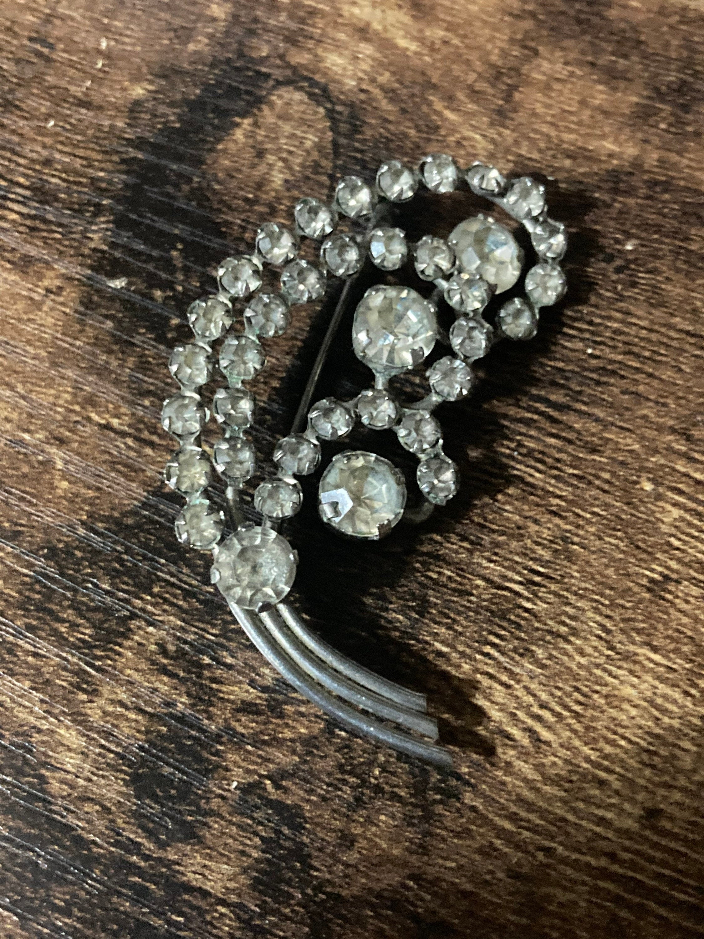 Vintage floral paste glass  clear Diamanté silver tone Brooch