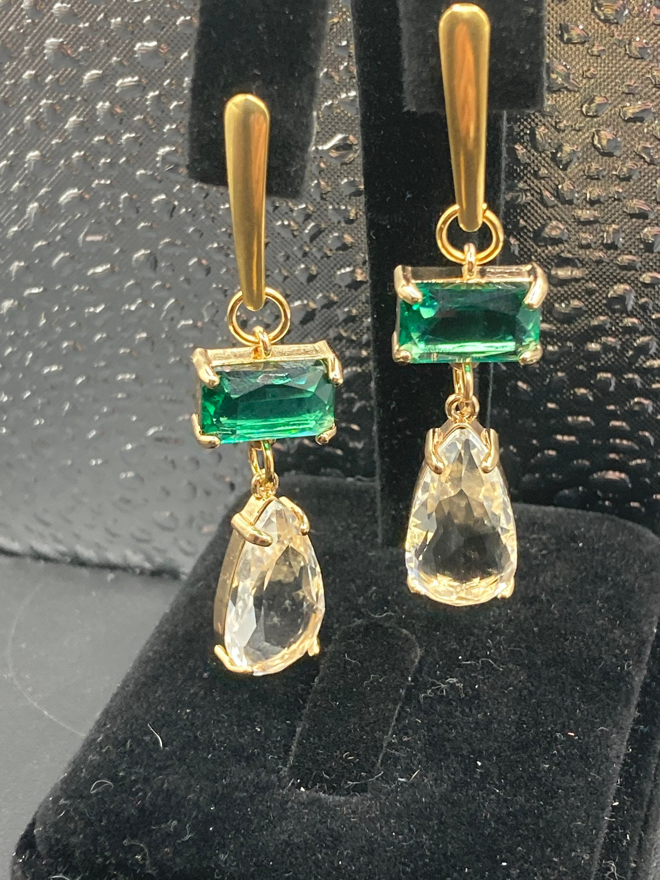 18k Gold plated crystal emerald green clear diamanté dangly earrings