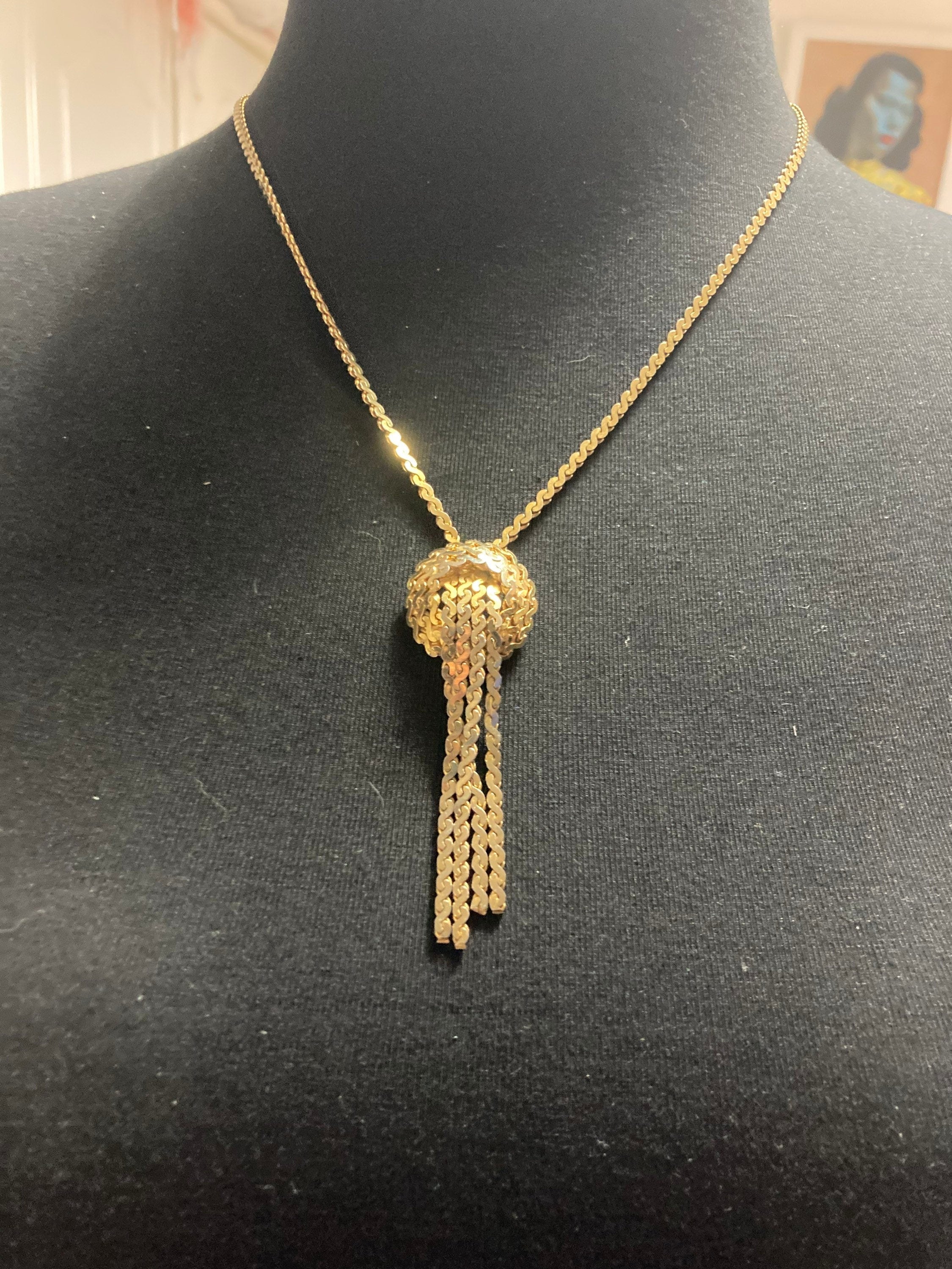 Vintage gold tone mesh & chain long knot waterfall lariat necklace