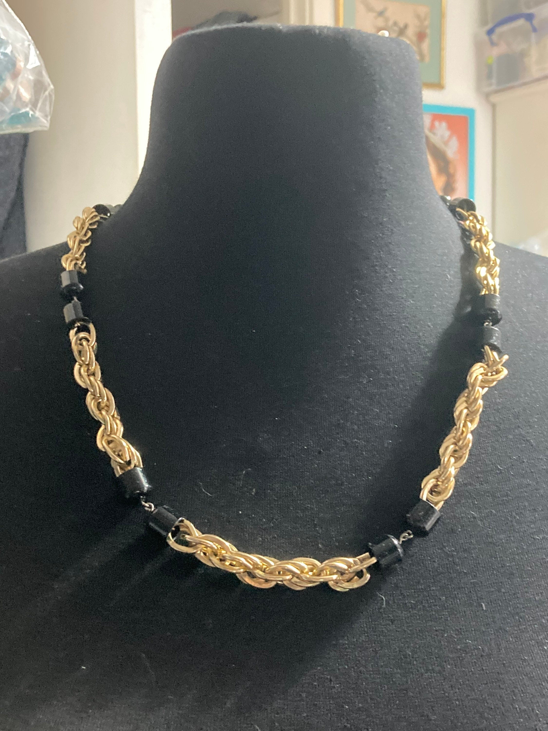 Vintage black glass beaded gold tone station link chunky rope chain necklace