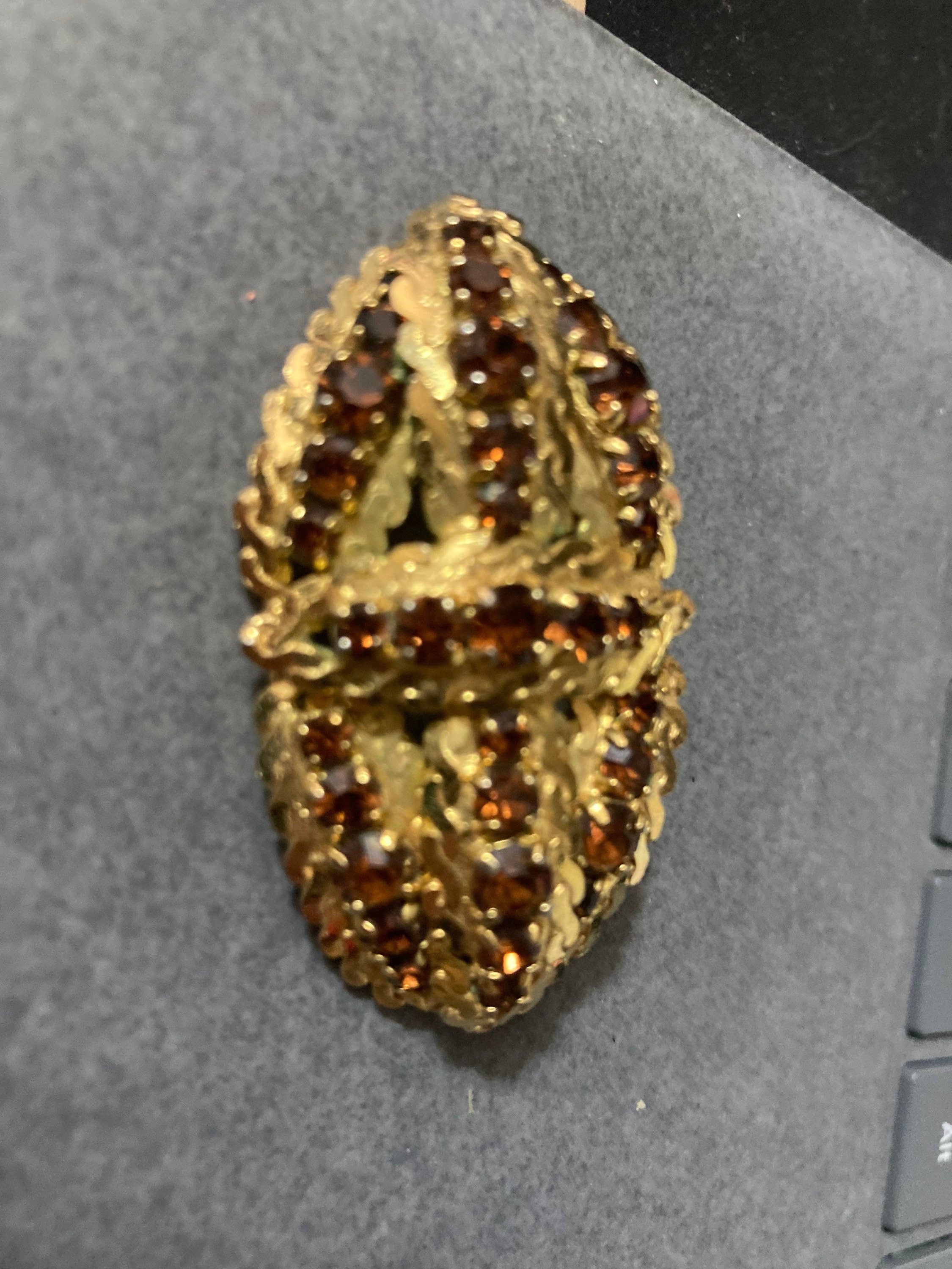 vintage mid century gold tone mesh brown cognac glass brooch 5cm