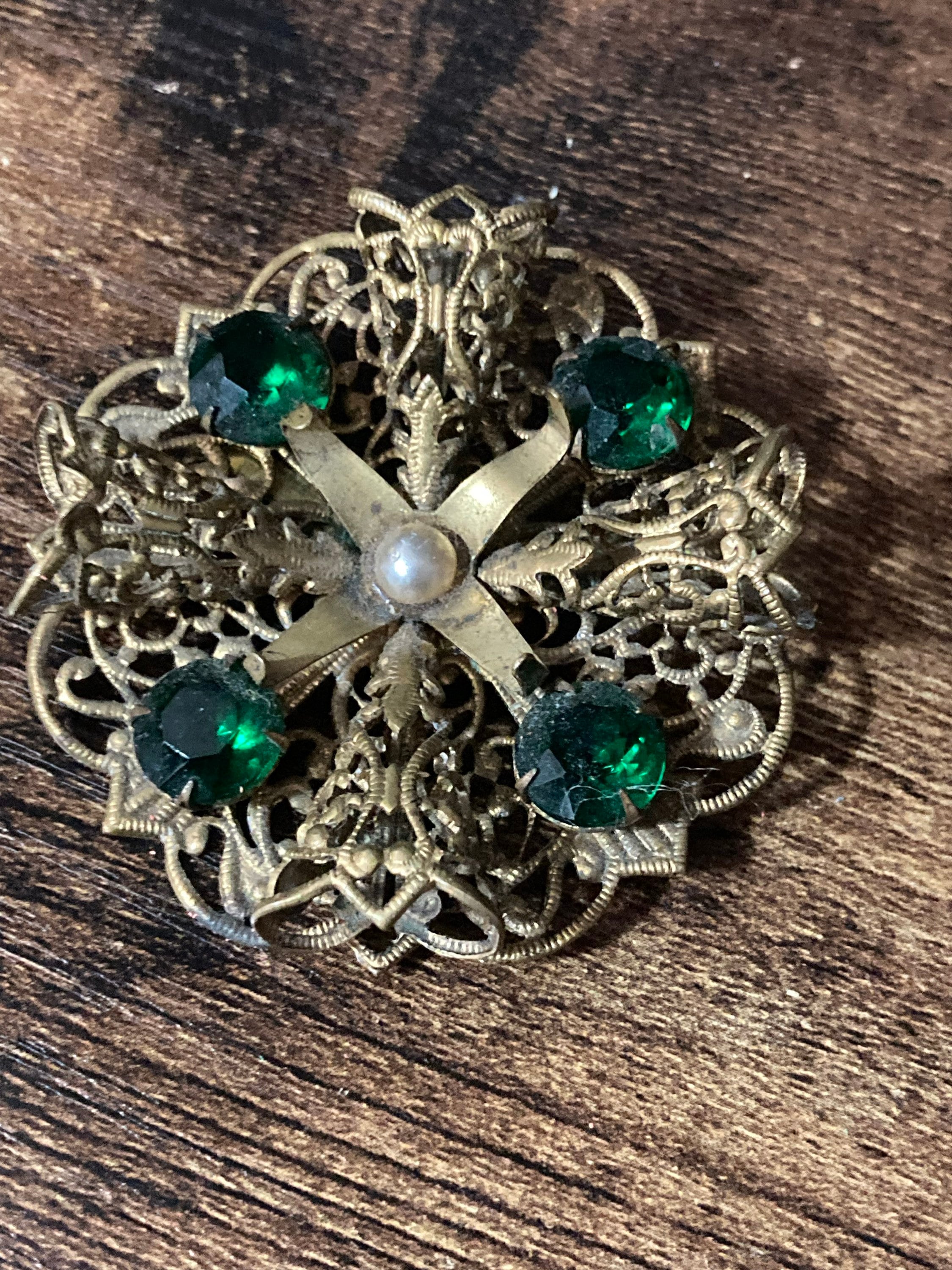ornate Czech brass filigree emerald green rhinestone paste antique brooch Art Deco