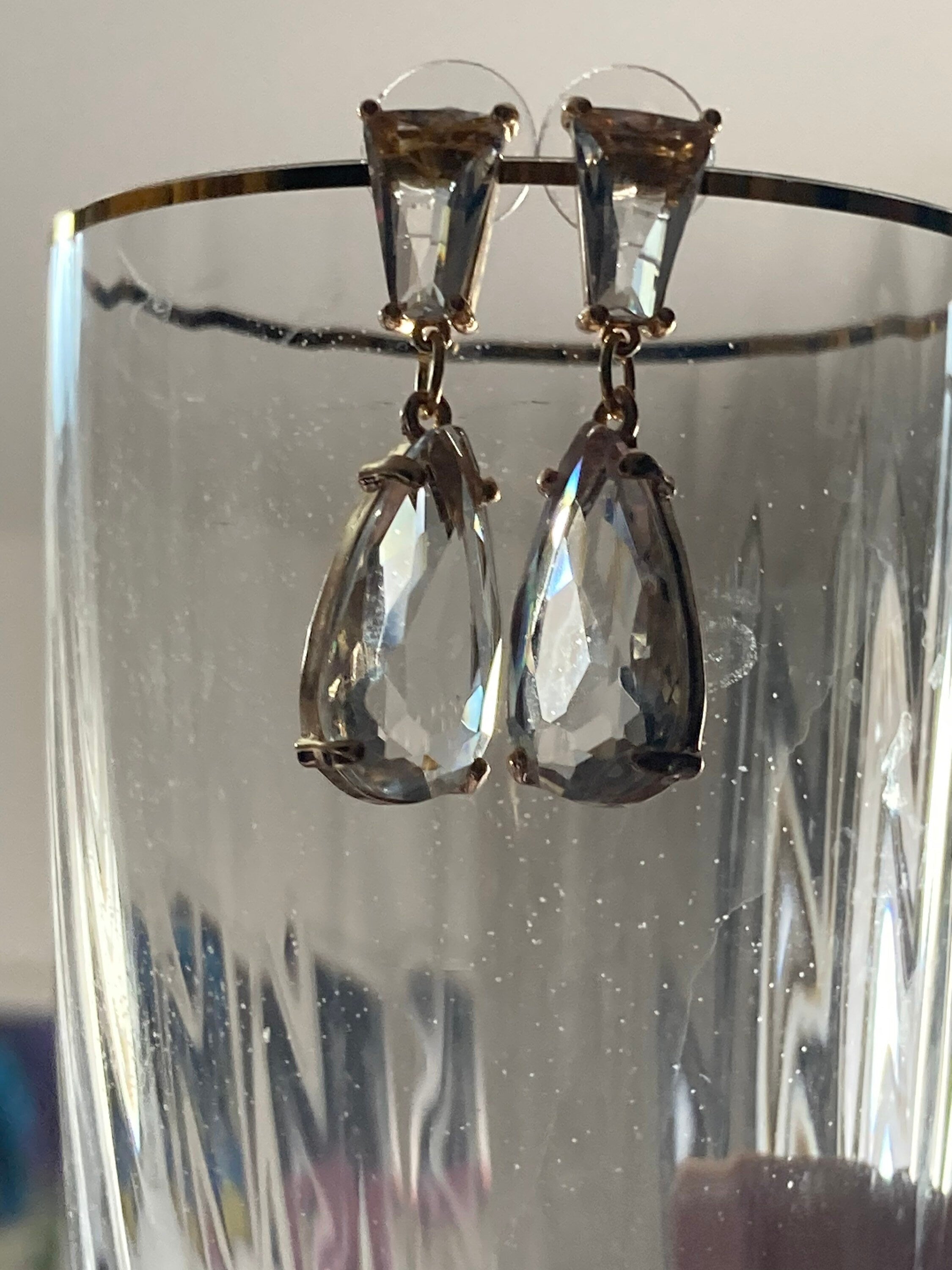 18k Gold plated Clear crystal glass diamante rhinestone teardrop earrings