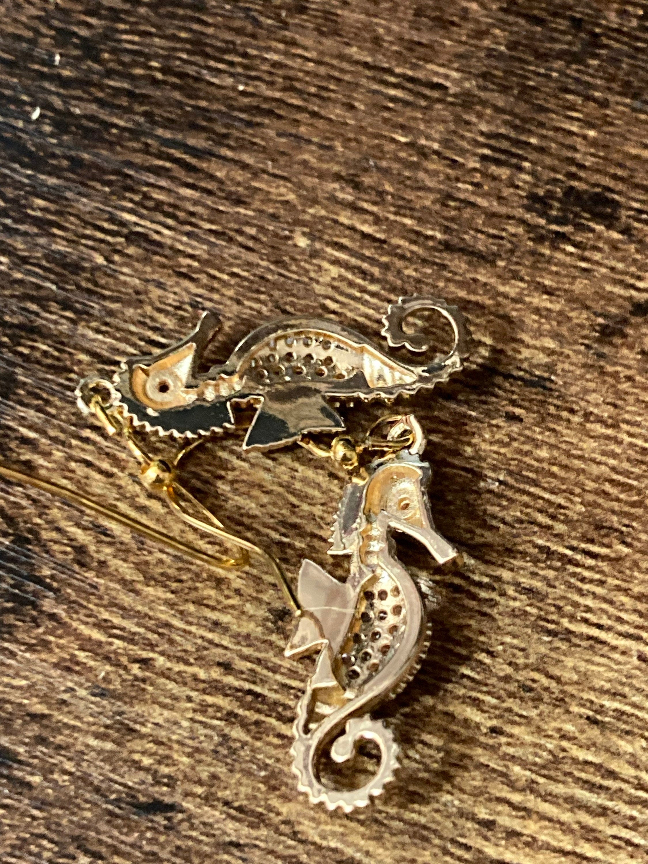 Diamanté seahorse earrings 18k Gold plated crystal pierced