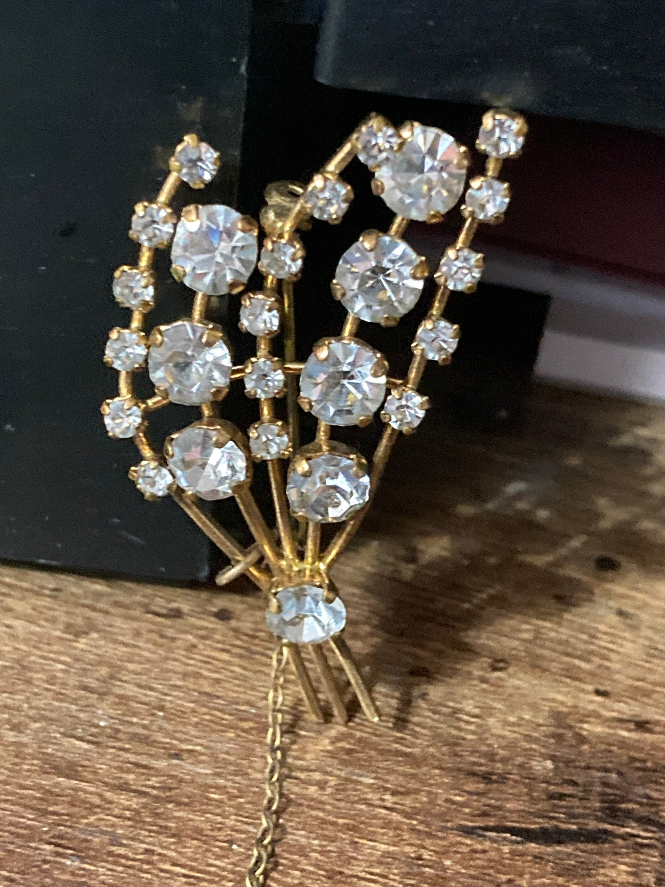 ornate Czech gold tone brass clear rhinestone diamanté leaf brooch