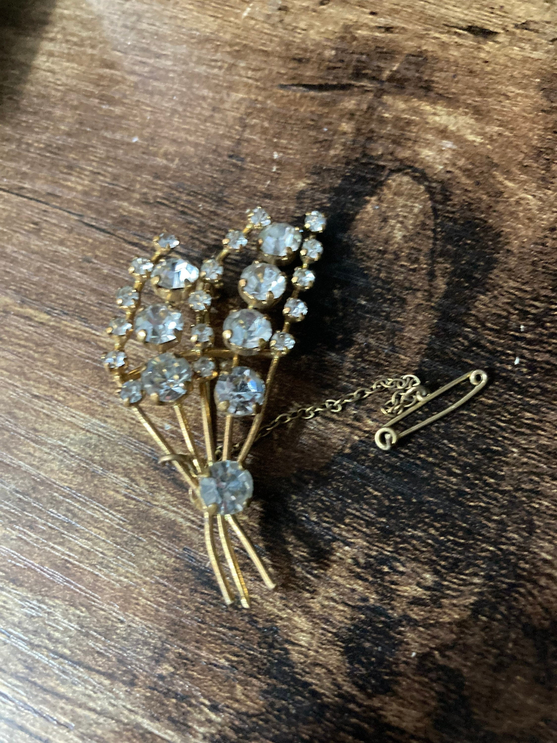 ornate Czech gold tone brass clear rhinestone diamanté leaf brooch