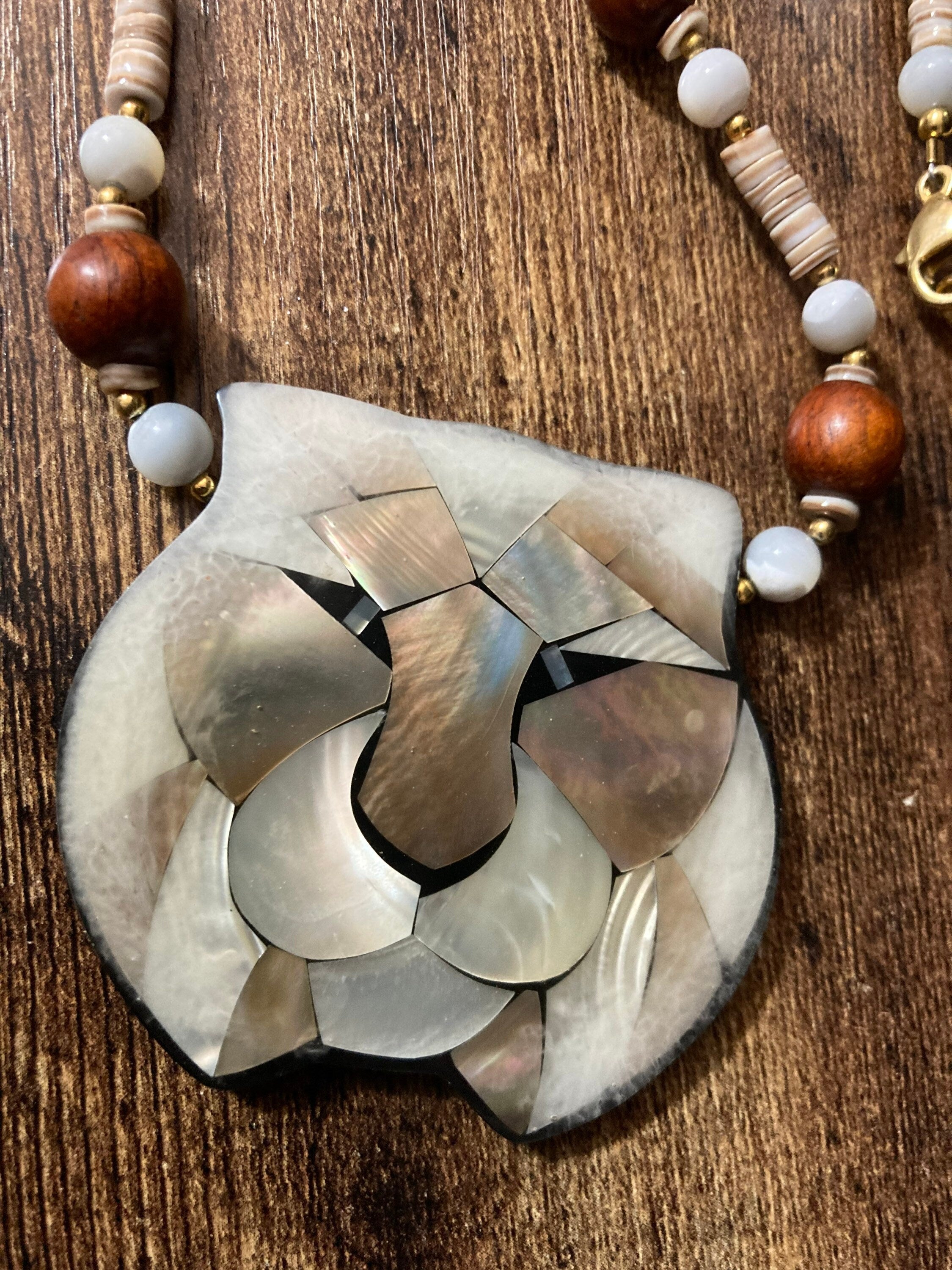 LEE SANDS Mother of pearl cougar panther necklace with wooden beads Vintage high end