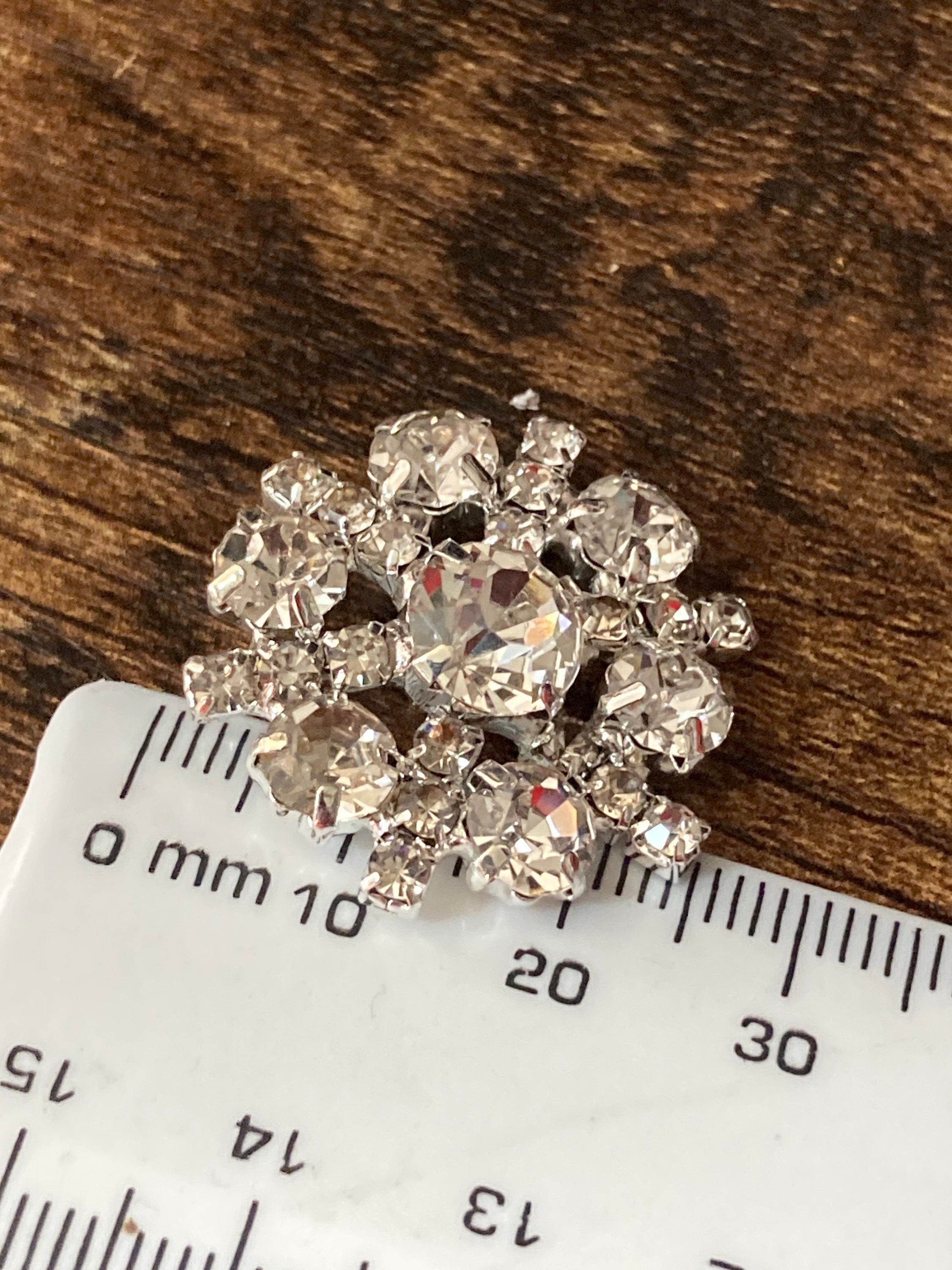 25mm Set of 5 round diamanté rhinestone buttons snowflake