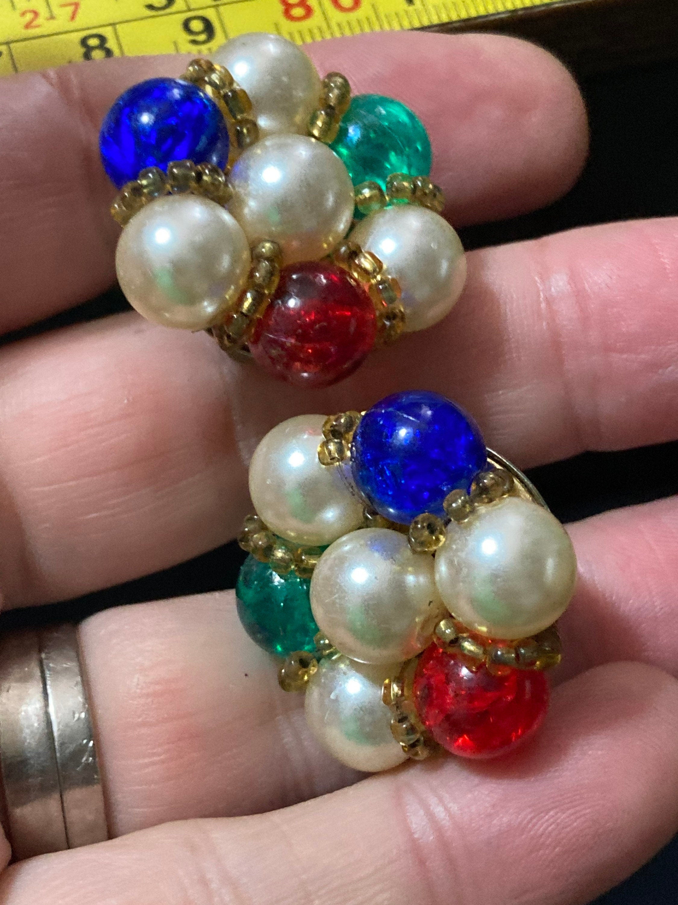 Red blue green plastic beaded Pearl Cluster Clip On Earrings