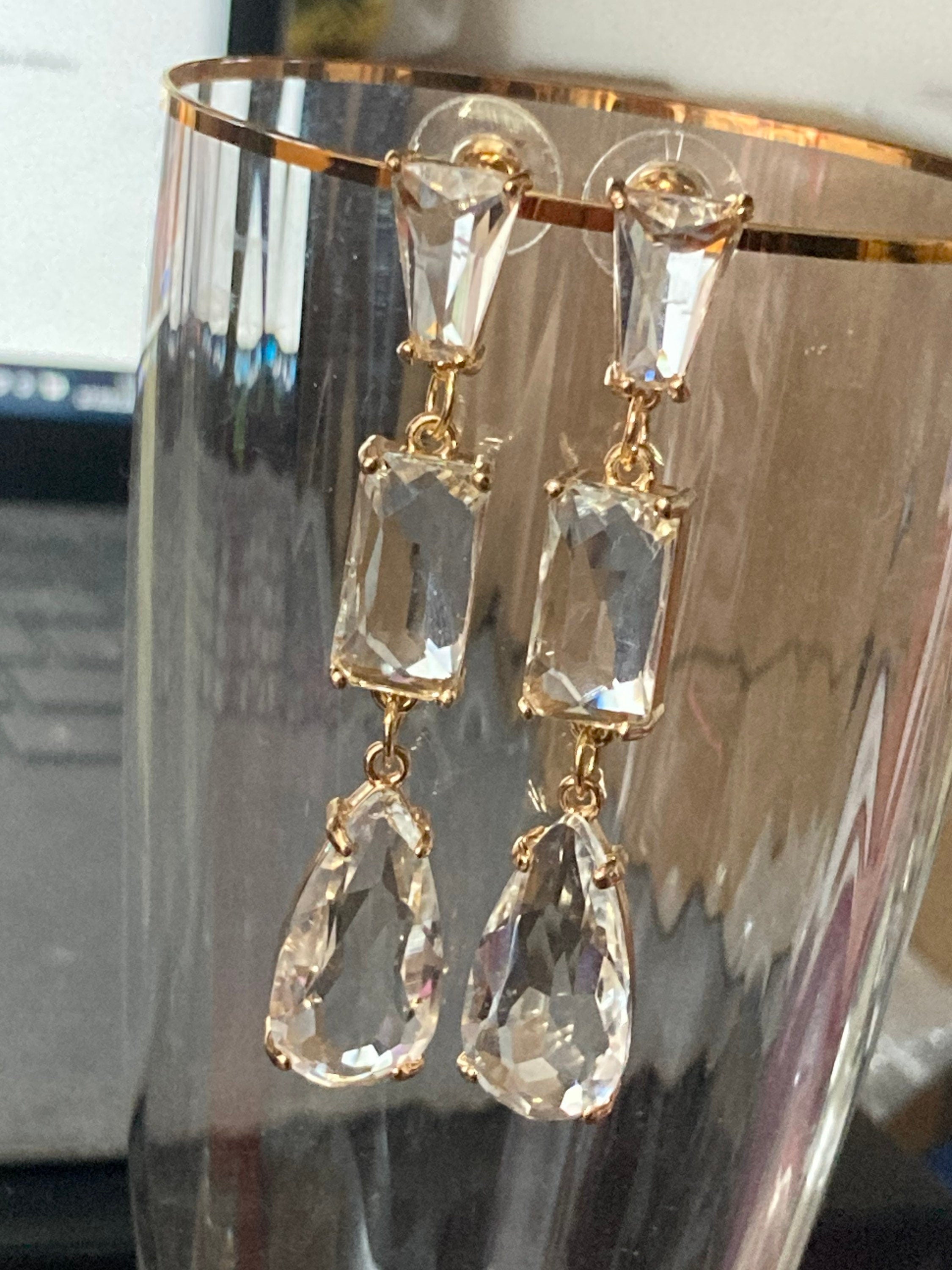18k Gold plated crystal glass clear diamanté rhinestone teardrop earrings