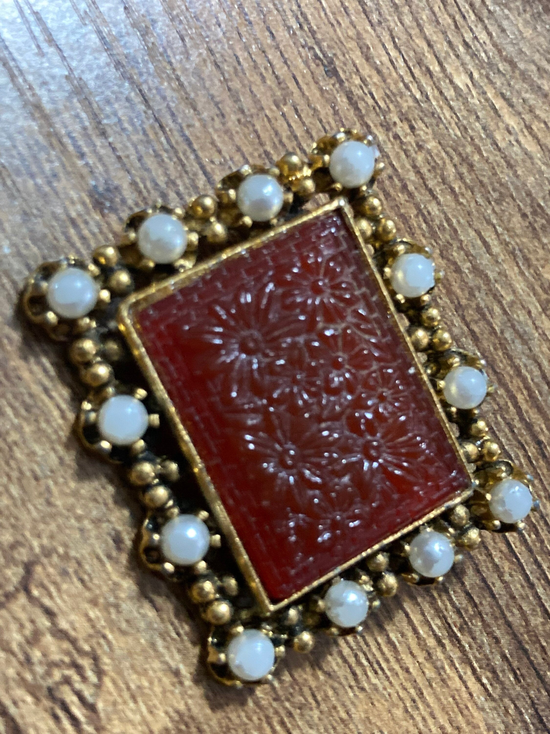 pressed glass faux carnelian rectangular brooch with faux pearls