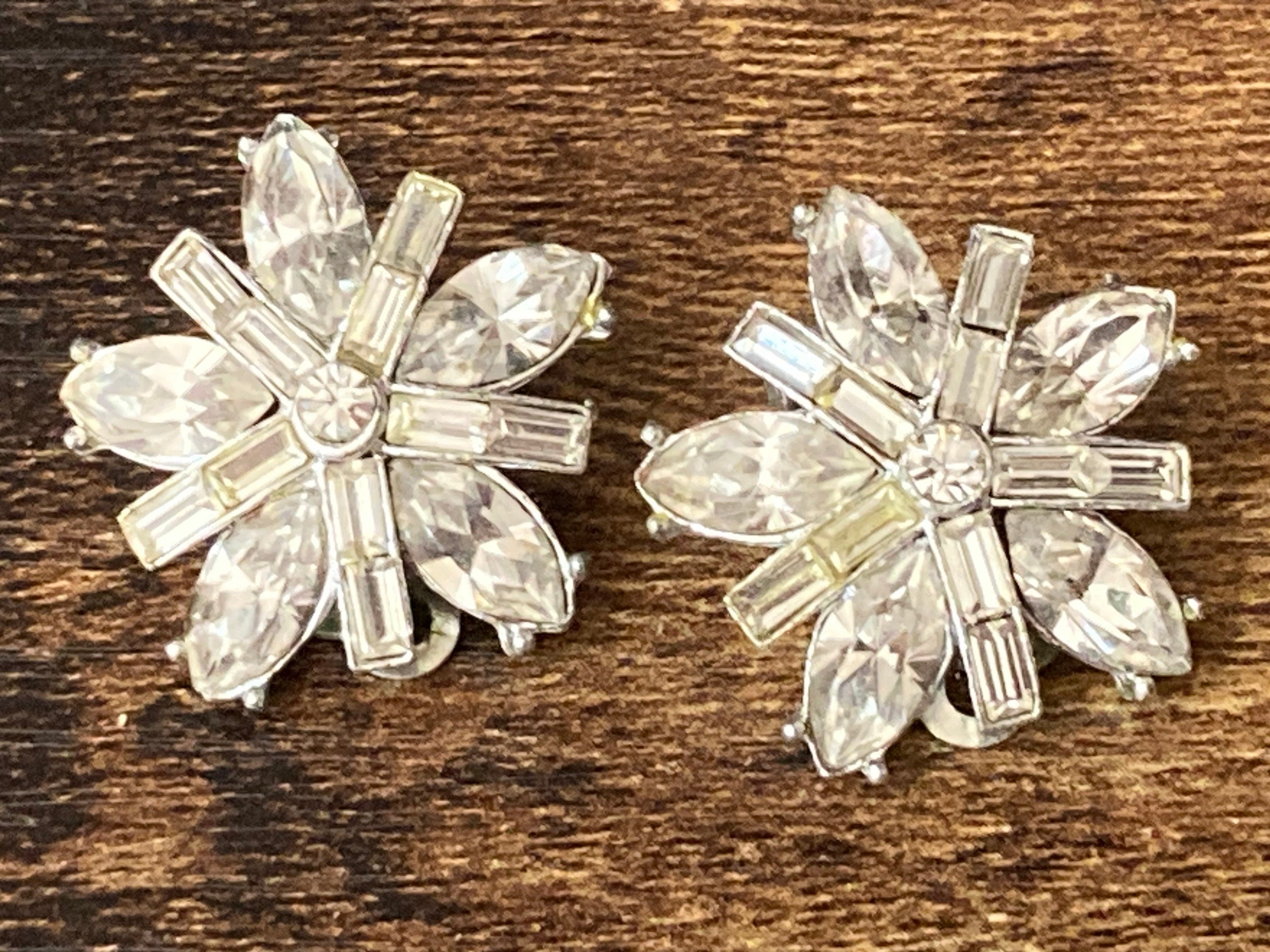 diamanté star Clip On stud Earrings Silver Tone 2cm
