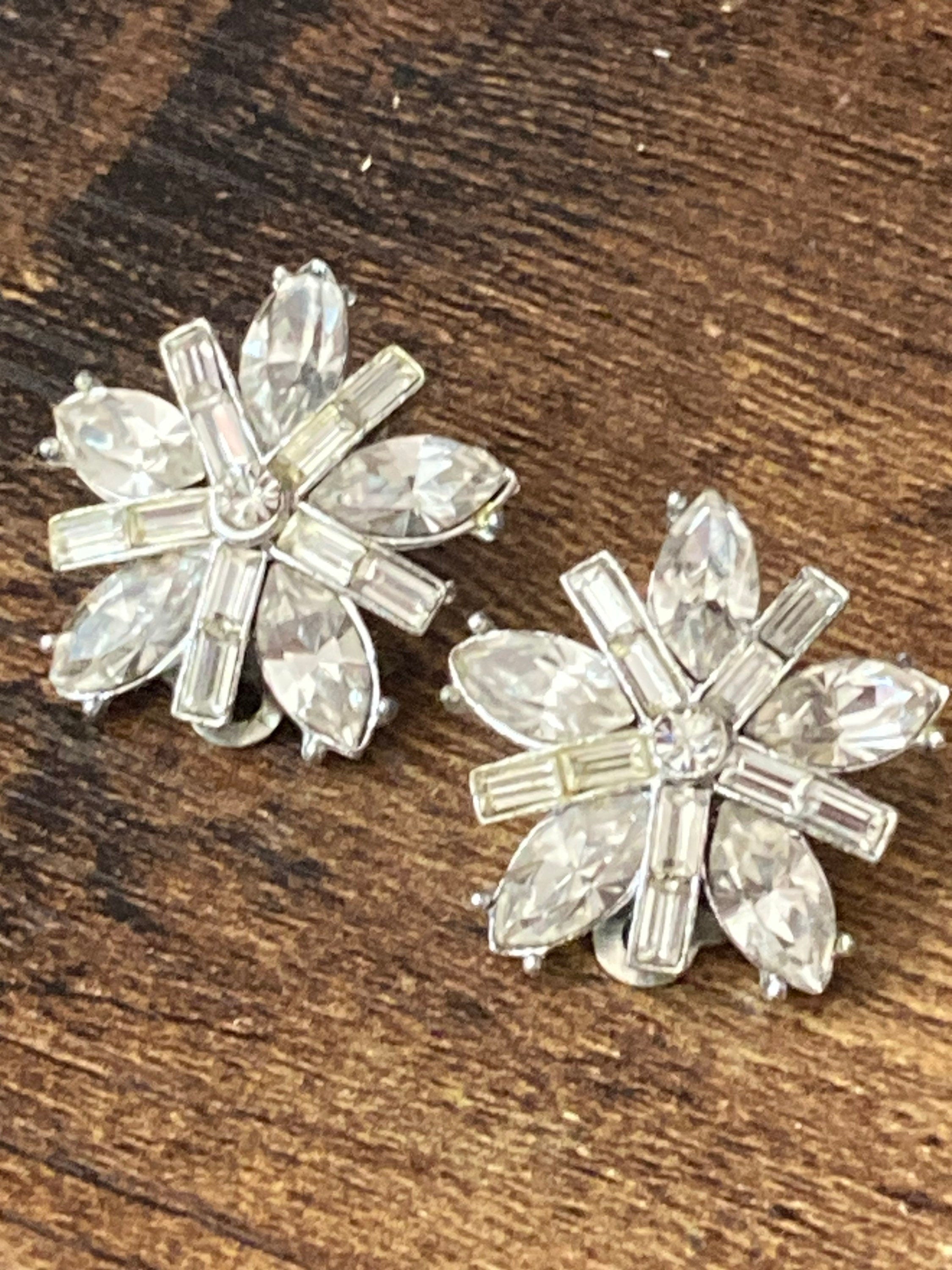 diamanté star Clip On stud Earrings Silver Tone 2cm