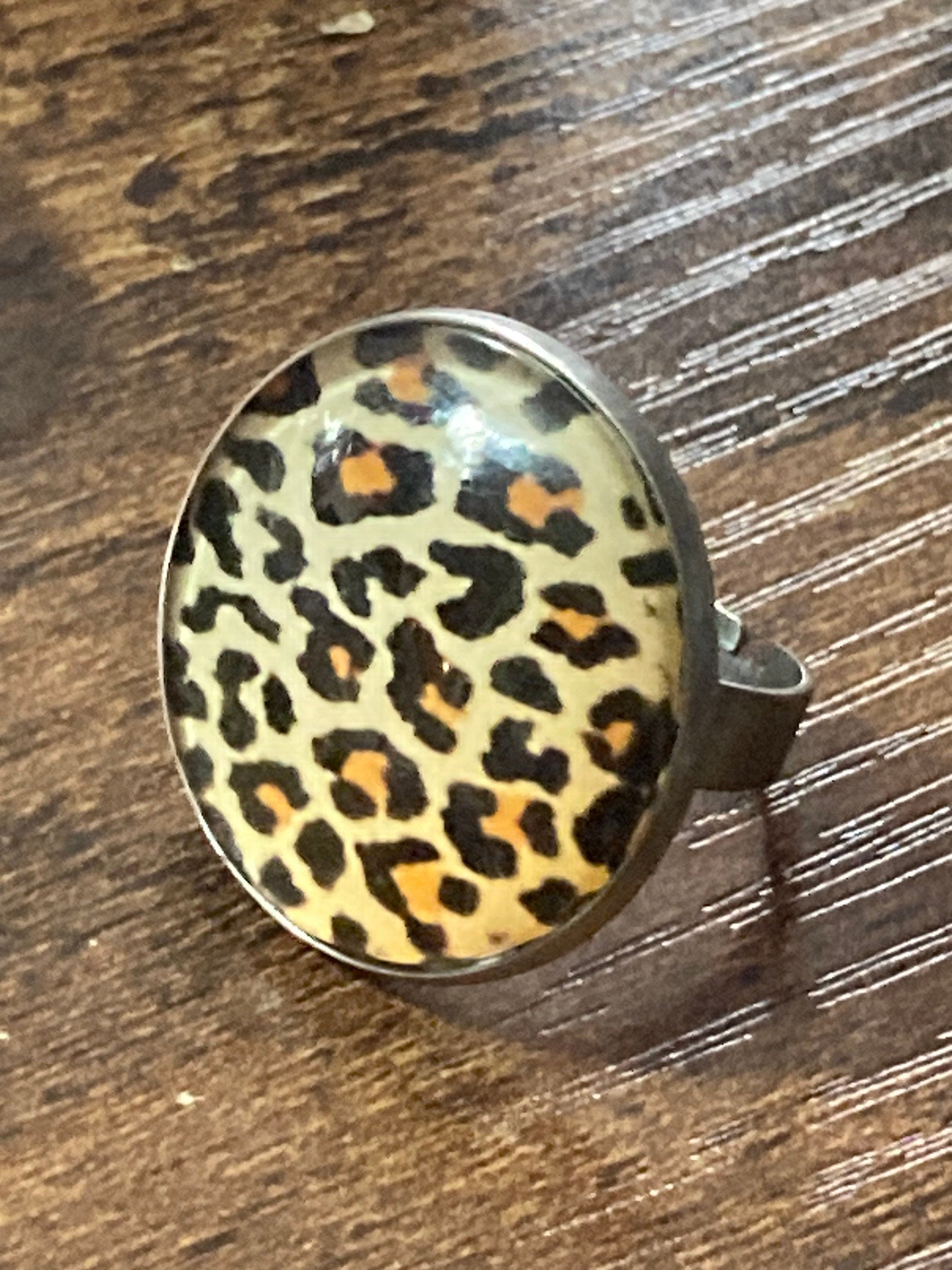 Oversized Leopard print ring stainless steel, non Tarnish glass cabochon